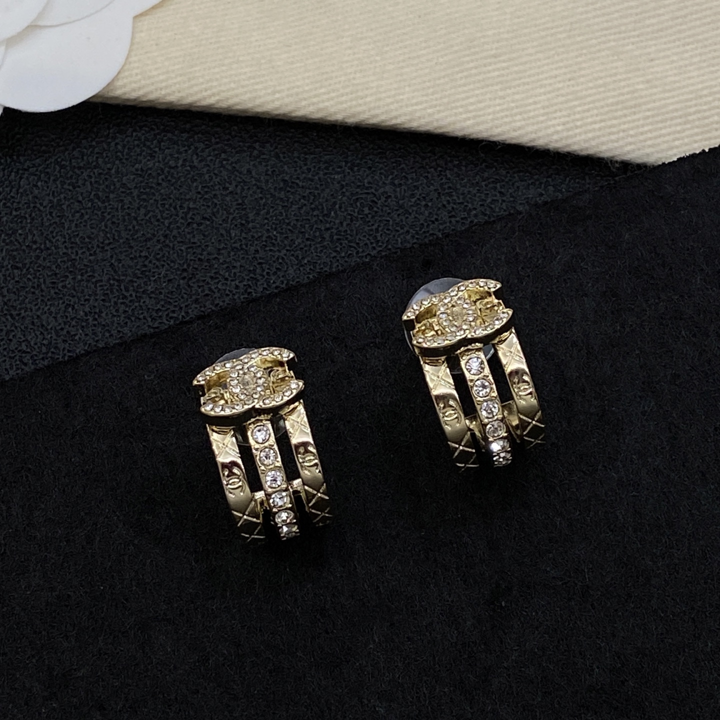 [TOP] CHANEL Earrings - Gold - 711 Luxury