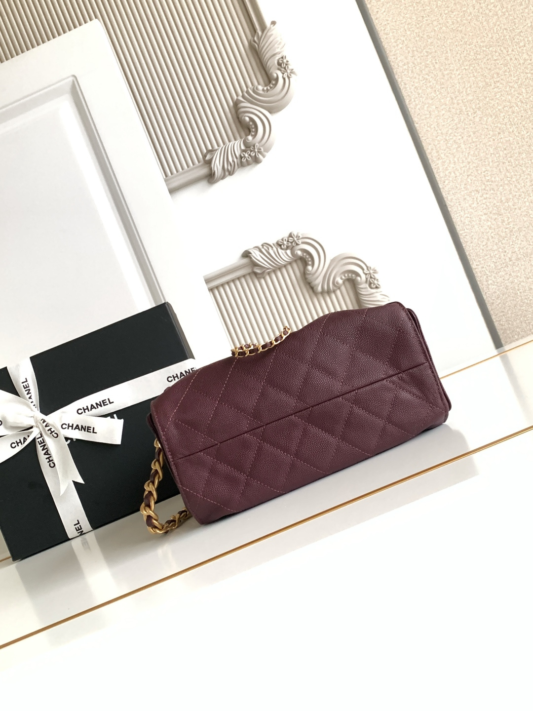 [TOP] CHANEL Mini Hobo Bag 20x22x12.5CM - Claret