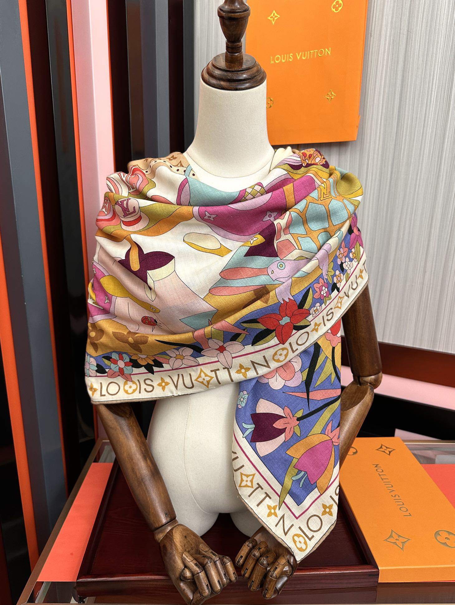 [TOP] Louis Vuitton LV  Scarf 30% Silk + 70% Cashmere 140x140 CM - Pink and Purple