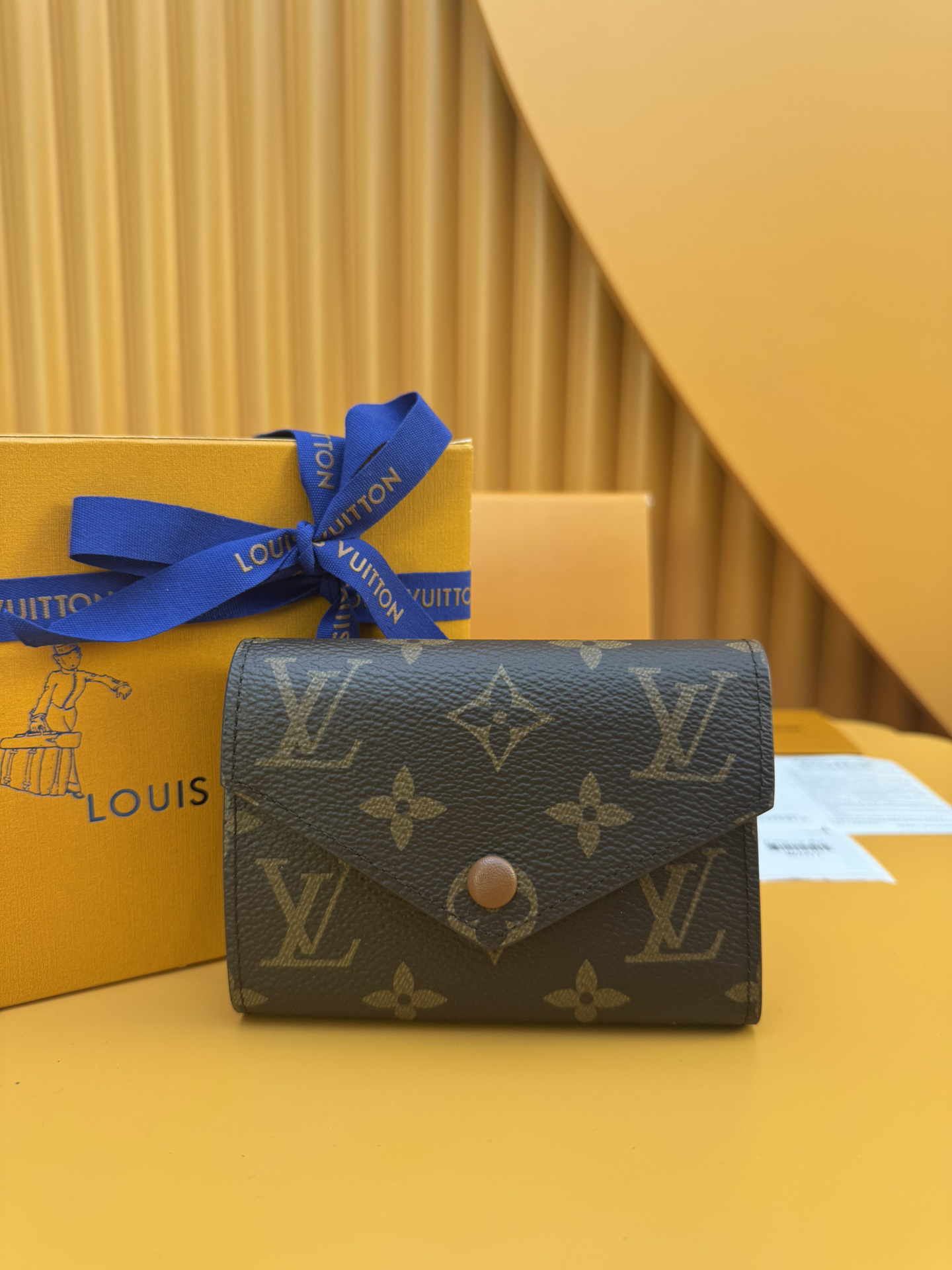 [TOP] Louis Vuitton LV Victorine Wallet Monogram 12x9.5x2.5cm - Brown - 711 Luxury