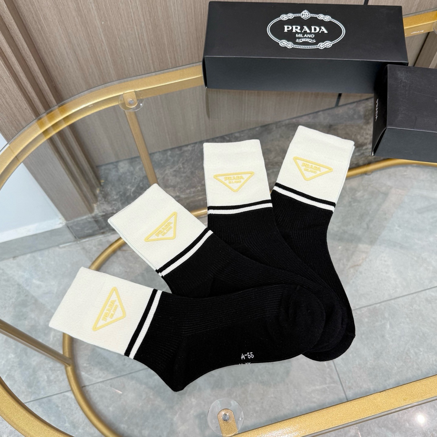 [TOP] PRADA Socks - 4 Pieces as a Set
