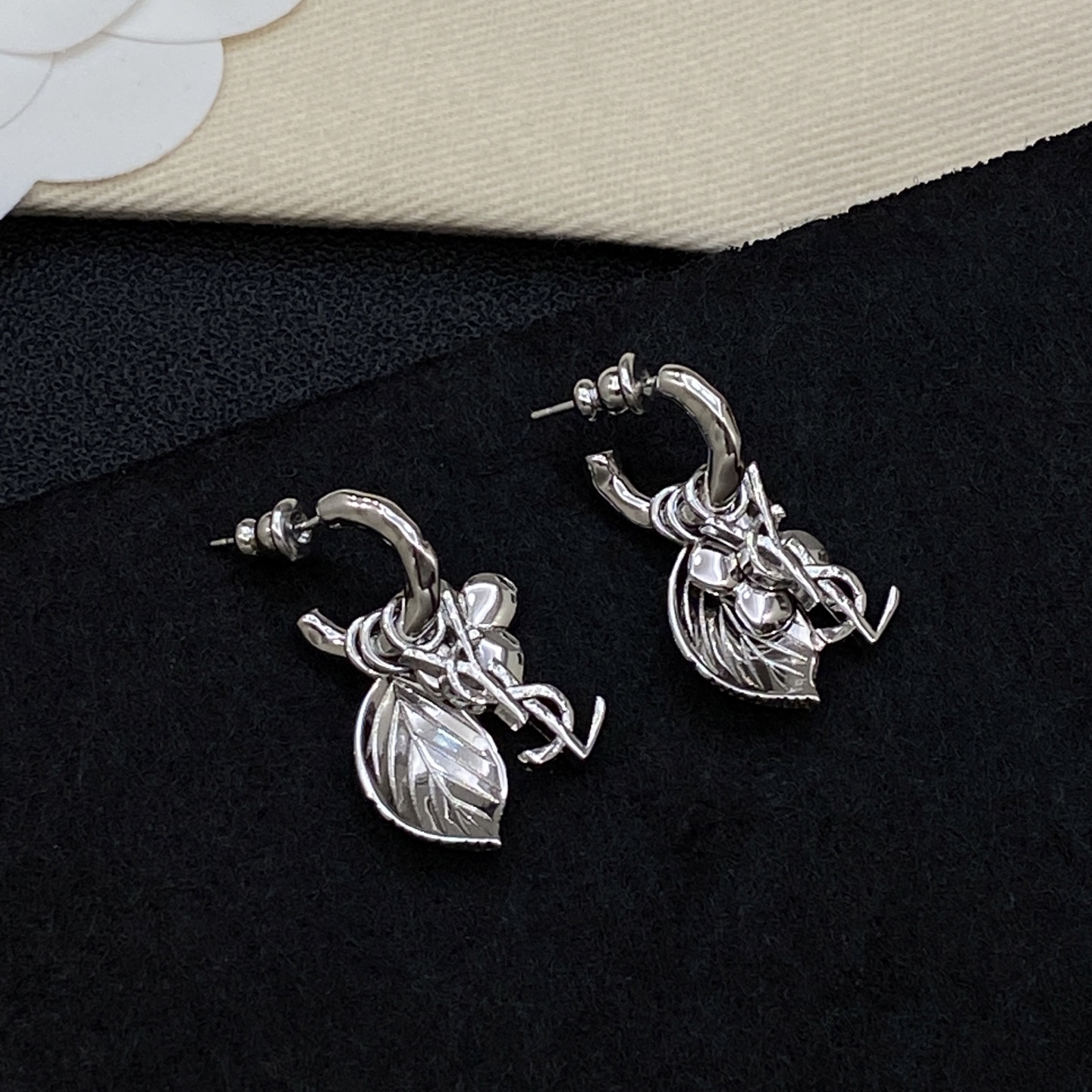 [TOP] Yves Saint Laurent YSL Earrings - 3 Colors - 711 Luxury