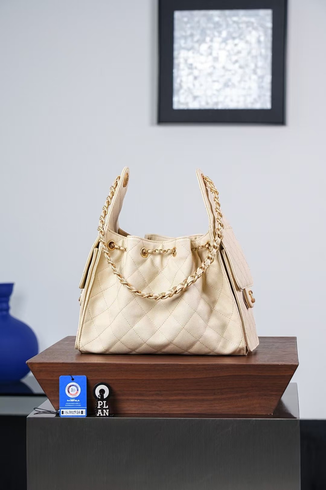 [TOP] CHANEL 25 Hobo Shopping Bag 30x26x14cm - Light Apricot - 711 Luxury