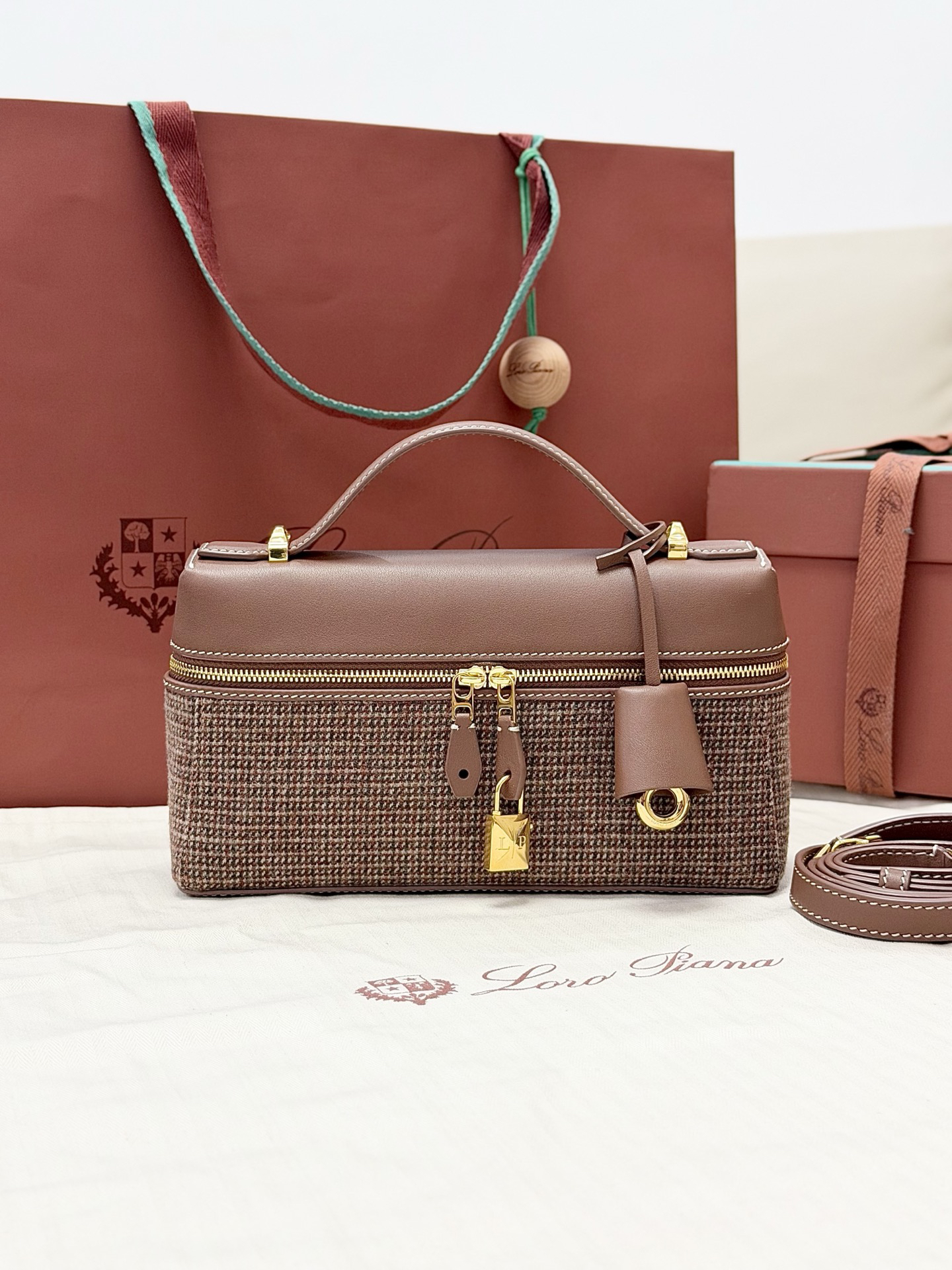 [TOP] Loro Piana Extra Bag  L23 Handbag 23 x 12 x 7cm - Caramel - 711 Luxury