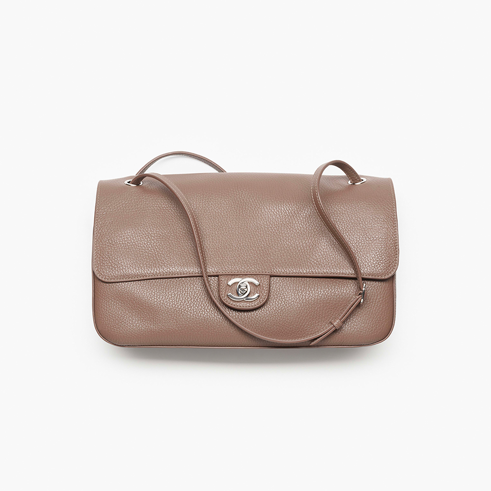 Chanel silver Bag Chanel Maxi Flapbag Grained Calfskin Silver Metal #378922 | Nigo Office