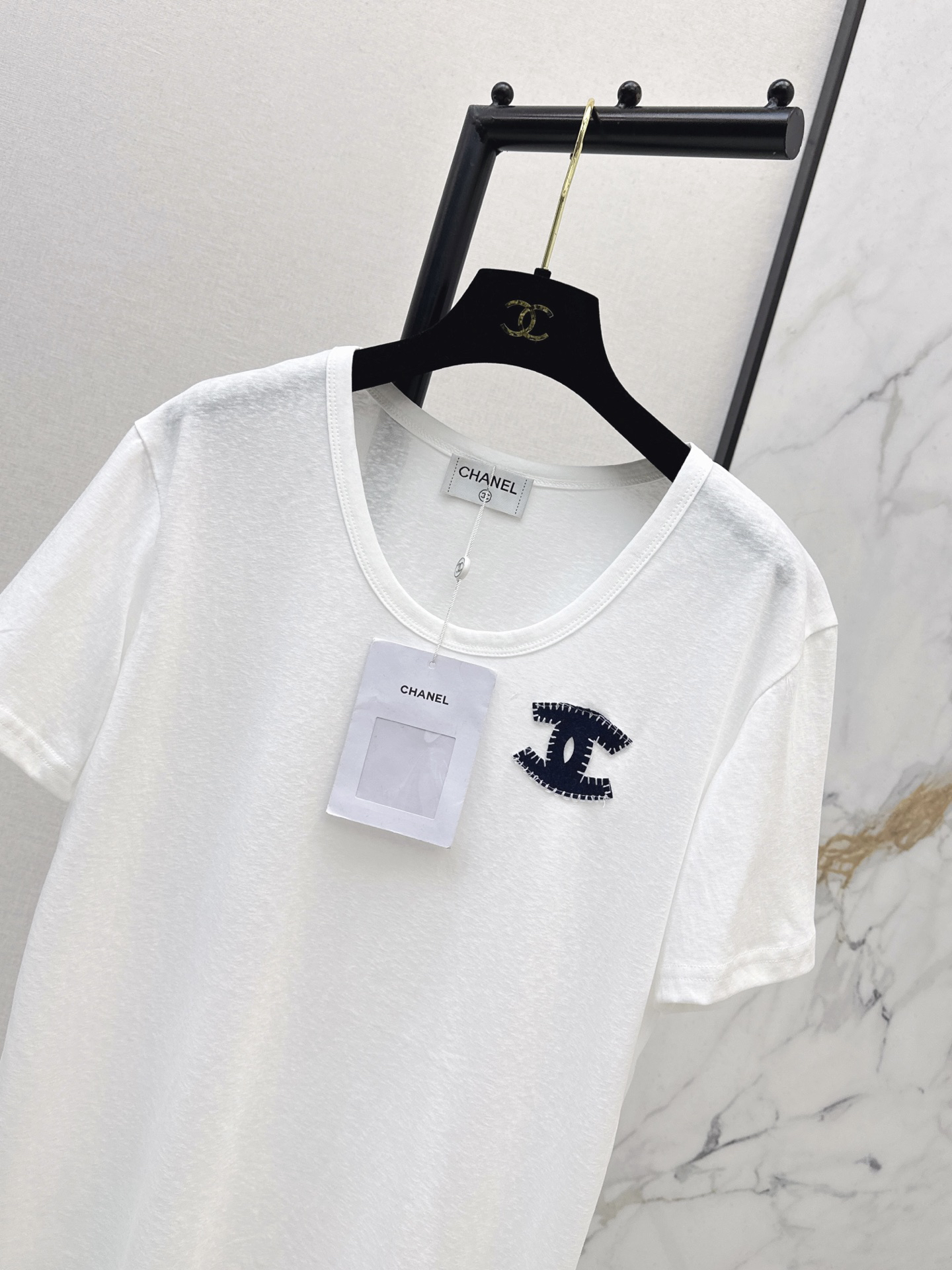[TOP] CHANEL Short-Sleeve T-Shirt - White