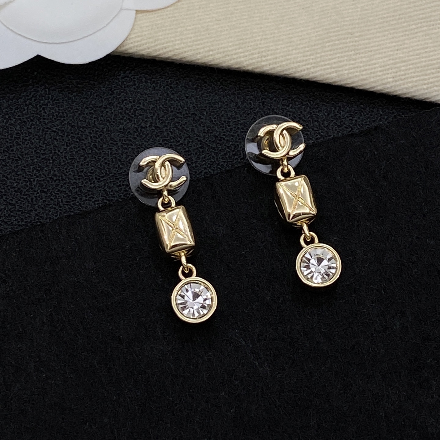 [TOP] CHANEL Earrings - Gold - 711 Luxury