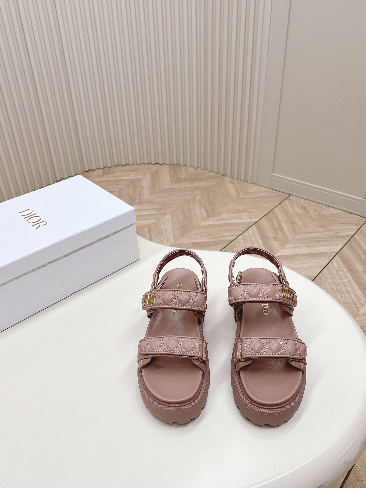 [TOP] Christian Dior Sandals - Pink