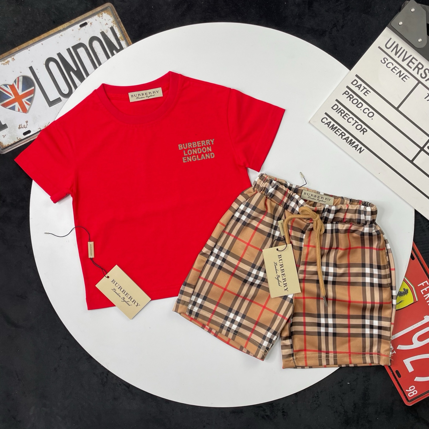 Burberry Unisex Kids Red Embroidered Logo Crew Neck Cotton T-Shirt & Vintage Check Drawstring Shorts Set Boys Girls Sizes 90-150