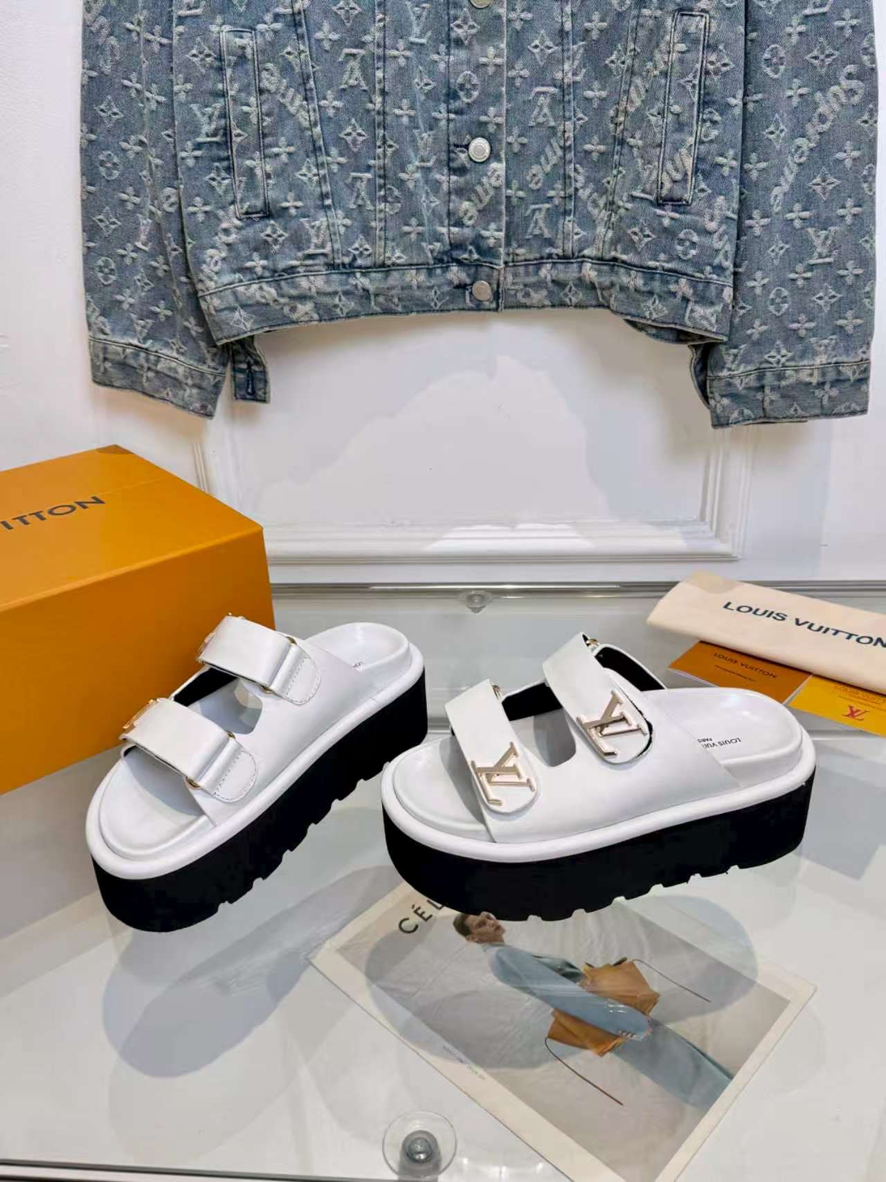 [TOP] Louis Vuitton LV Slippers - White - 711 Luxury