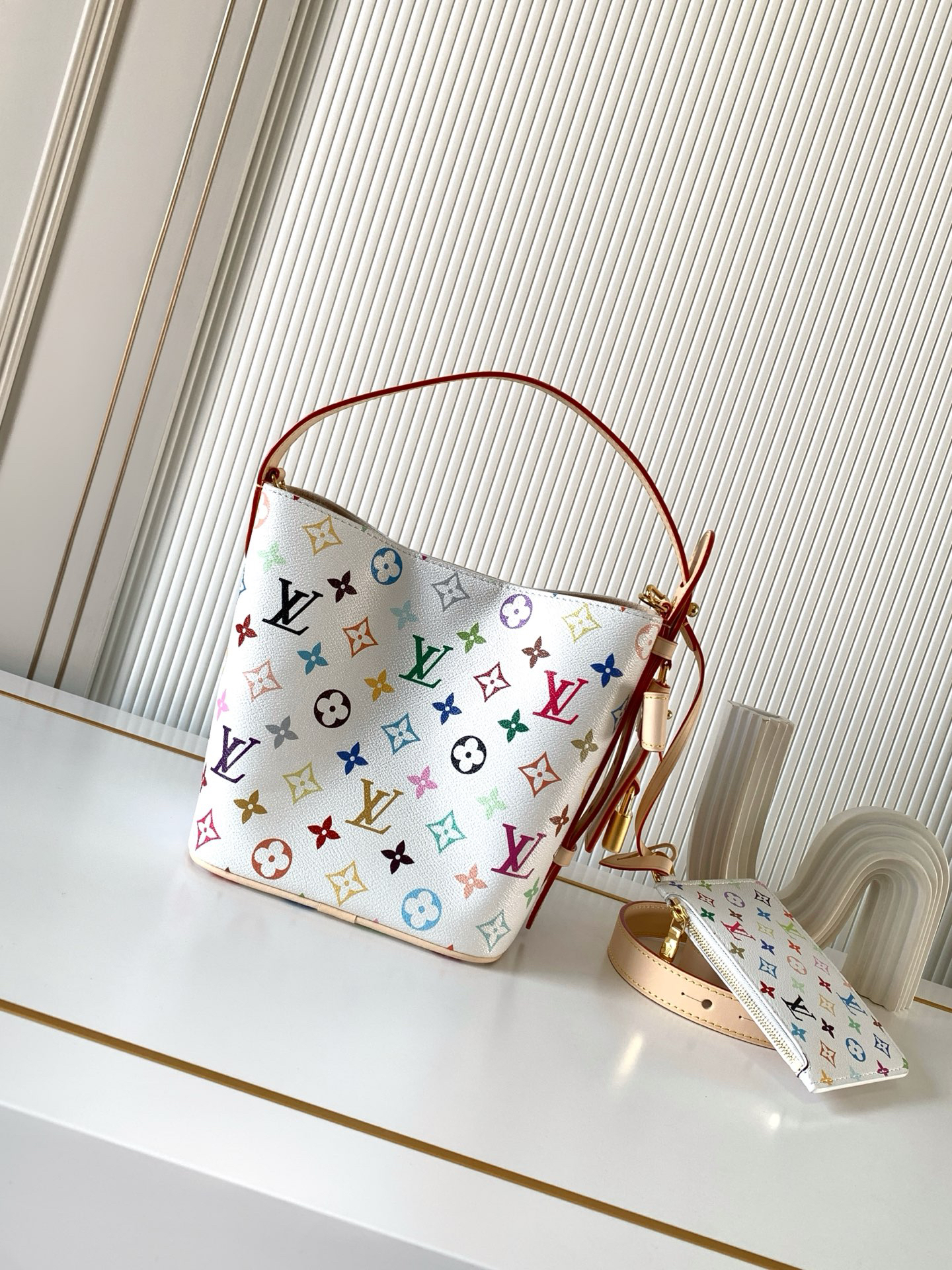 [TOP] Louis Vuitton LV  All In BB Bag 16 x 18 x12 cm - White