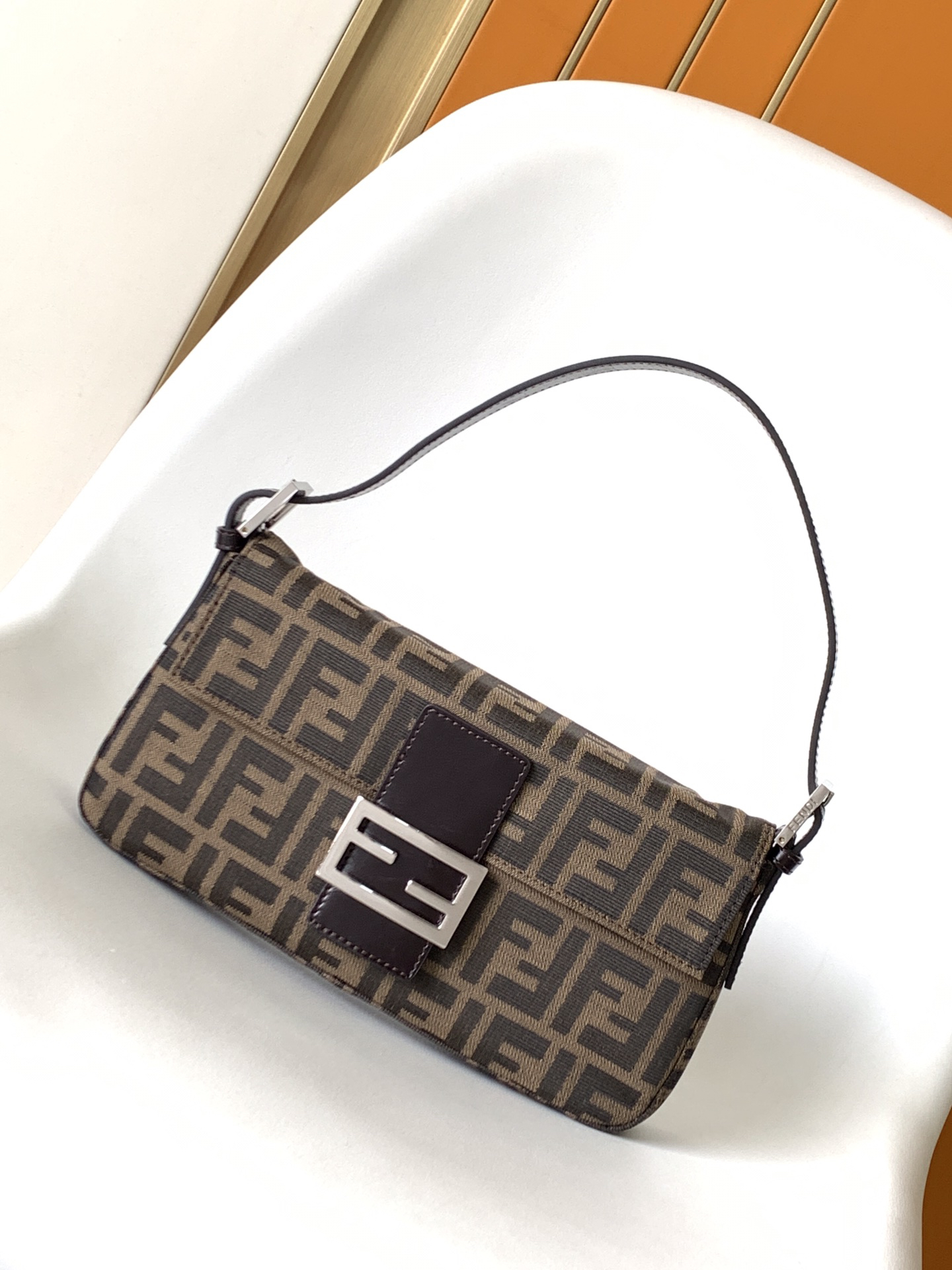 [TOP] FENDI Baguette Bag Canvas 26-4-14cm - Brown - 711 Luxury