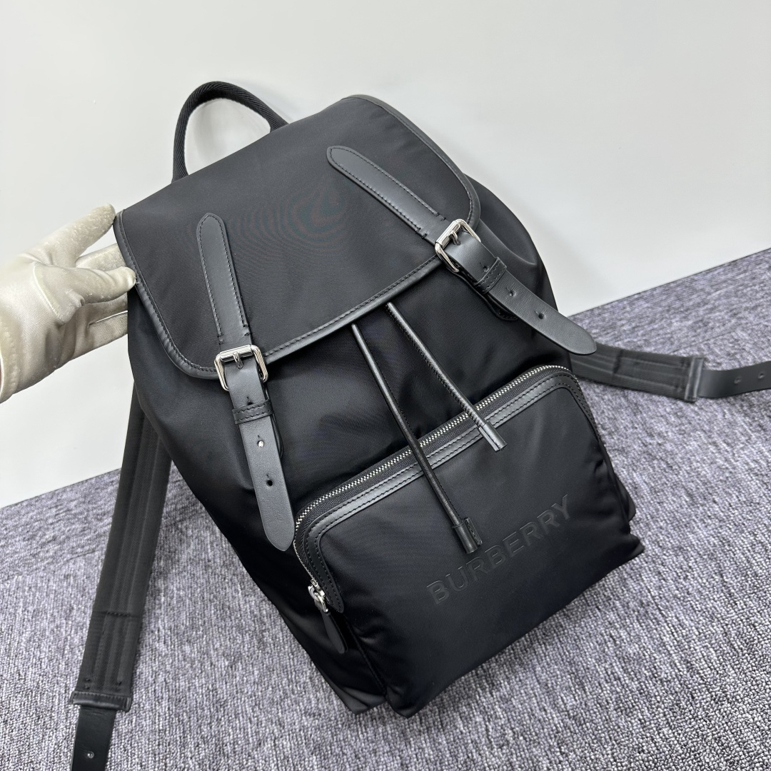[TOP] BURBERRY Backpack 28x18x40cm - Black - 711 Luxury
