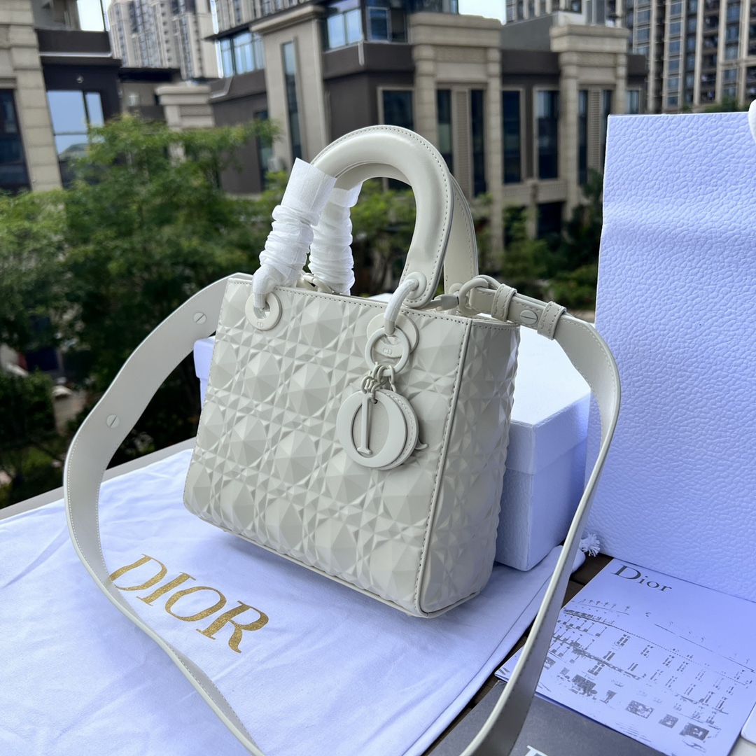 [TOP] Christian Dior Lady Dior Bag 20x17x8cm - White