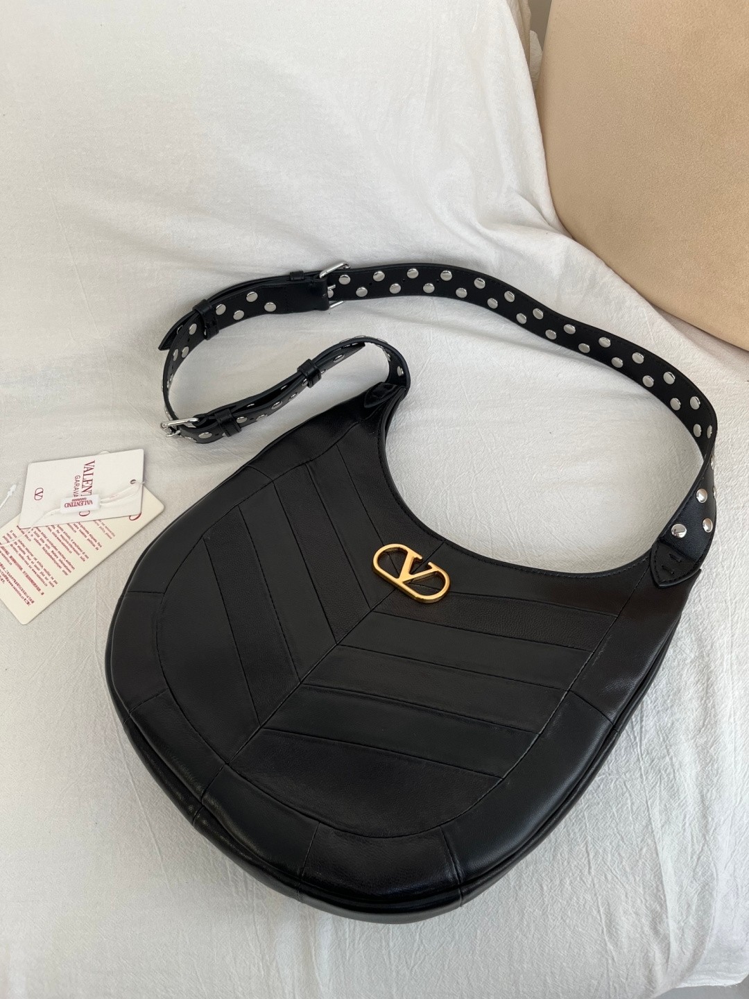 [TOP] VALENTINO GARAVANI HOBO Bag  28 X  21.5 X  3 cm - Black - 711 Luxury