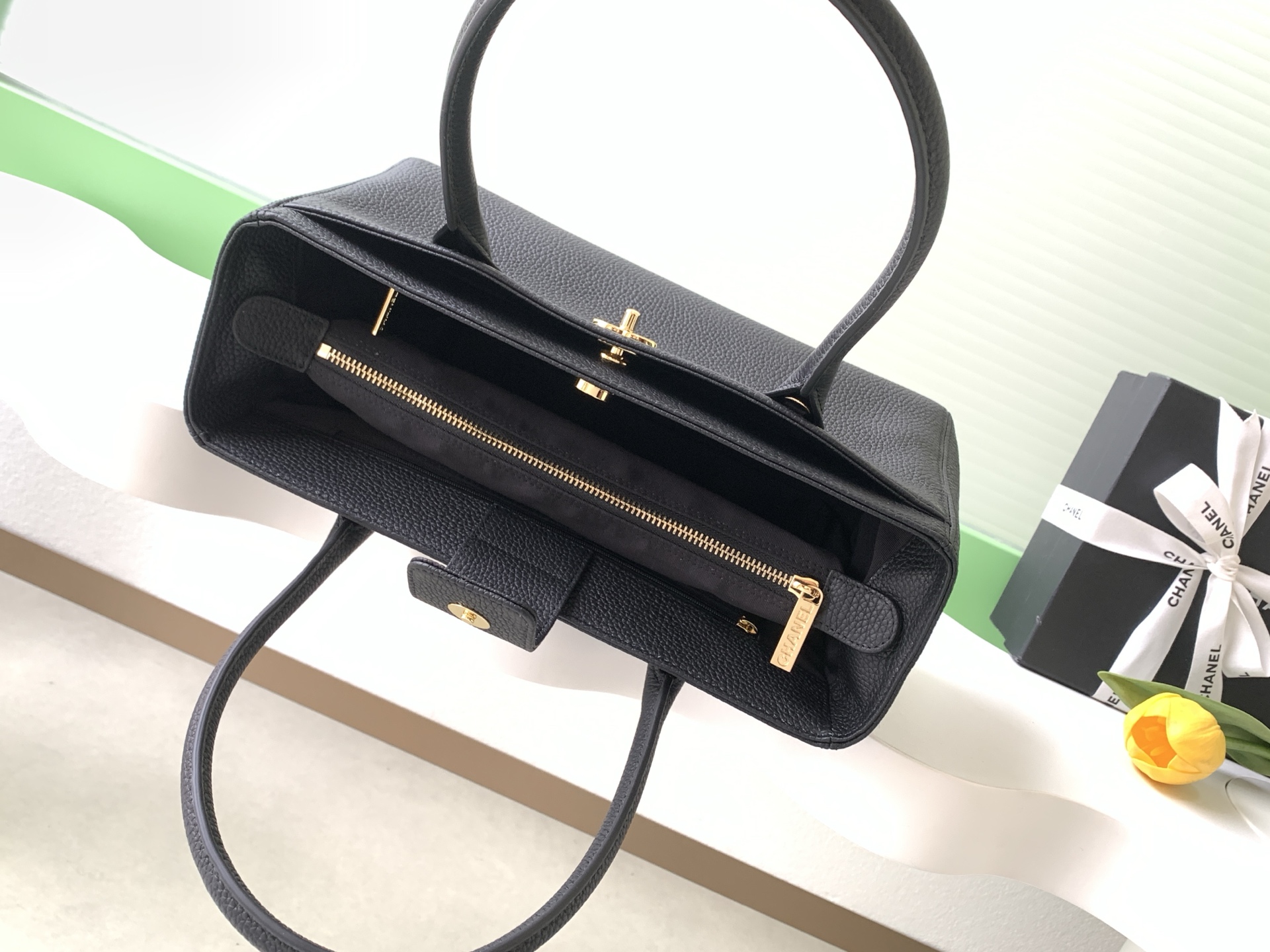 [TOP] CHANEL Cerf Tote Bag 24-36-14CM / 17.5-32-13CM - Black