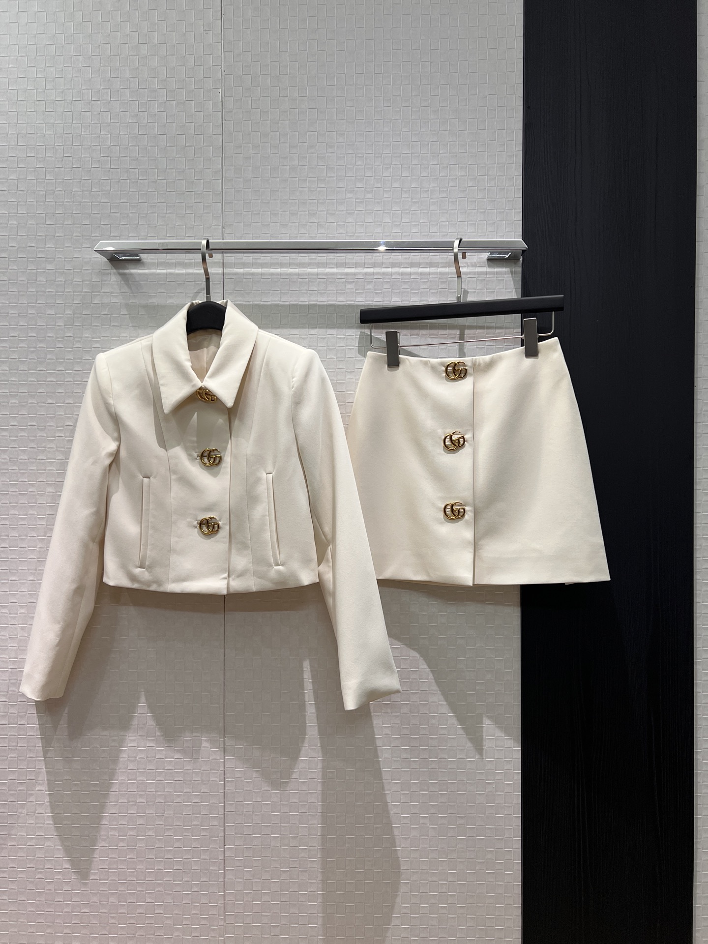 [TOP] GUCCI Jacket and Skirt Set - Beige