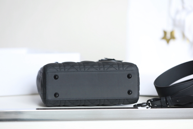 [TOP] Christian Dior Lady Dior Bag 20*16.5*8cm - So black