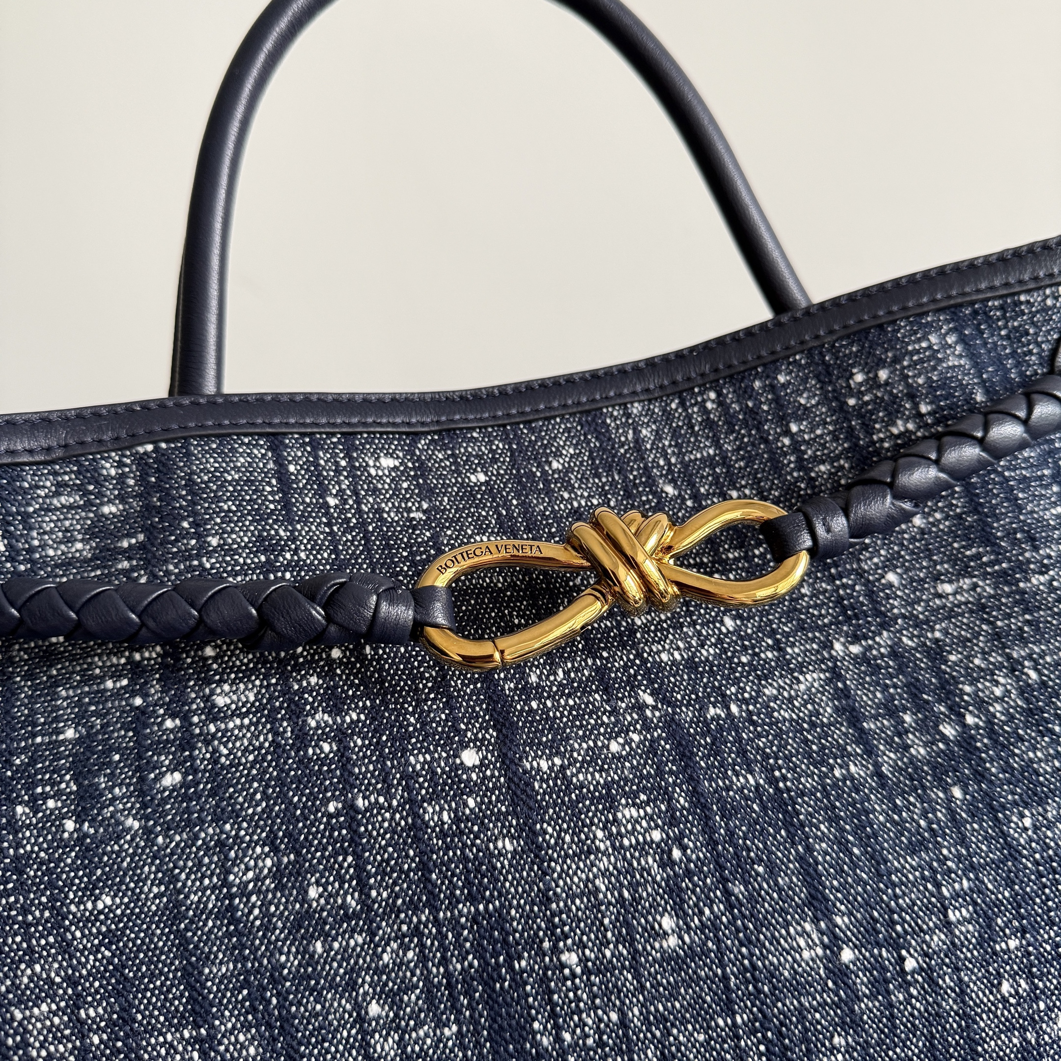 Bottega Veneta  35*25*11