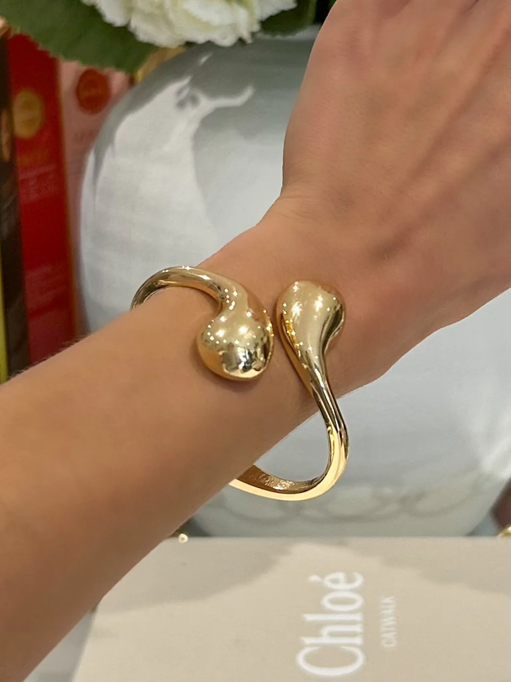 Gold Teardrop Thin Bangle
