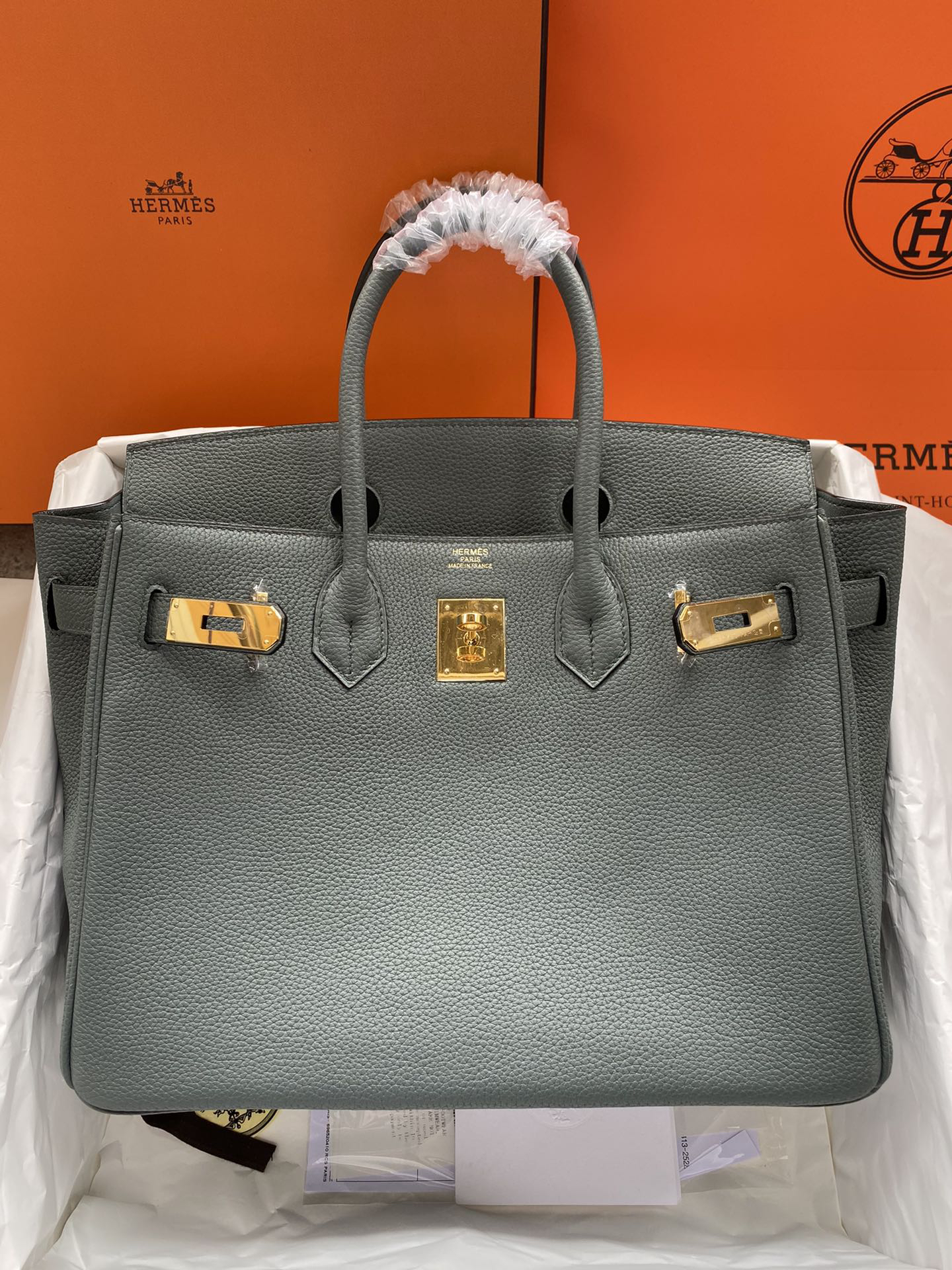 [TOP] HERMES Birkin Togo Leather 30cm - Vert Amande & GHW