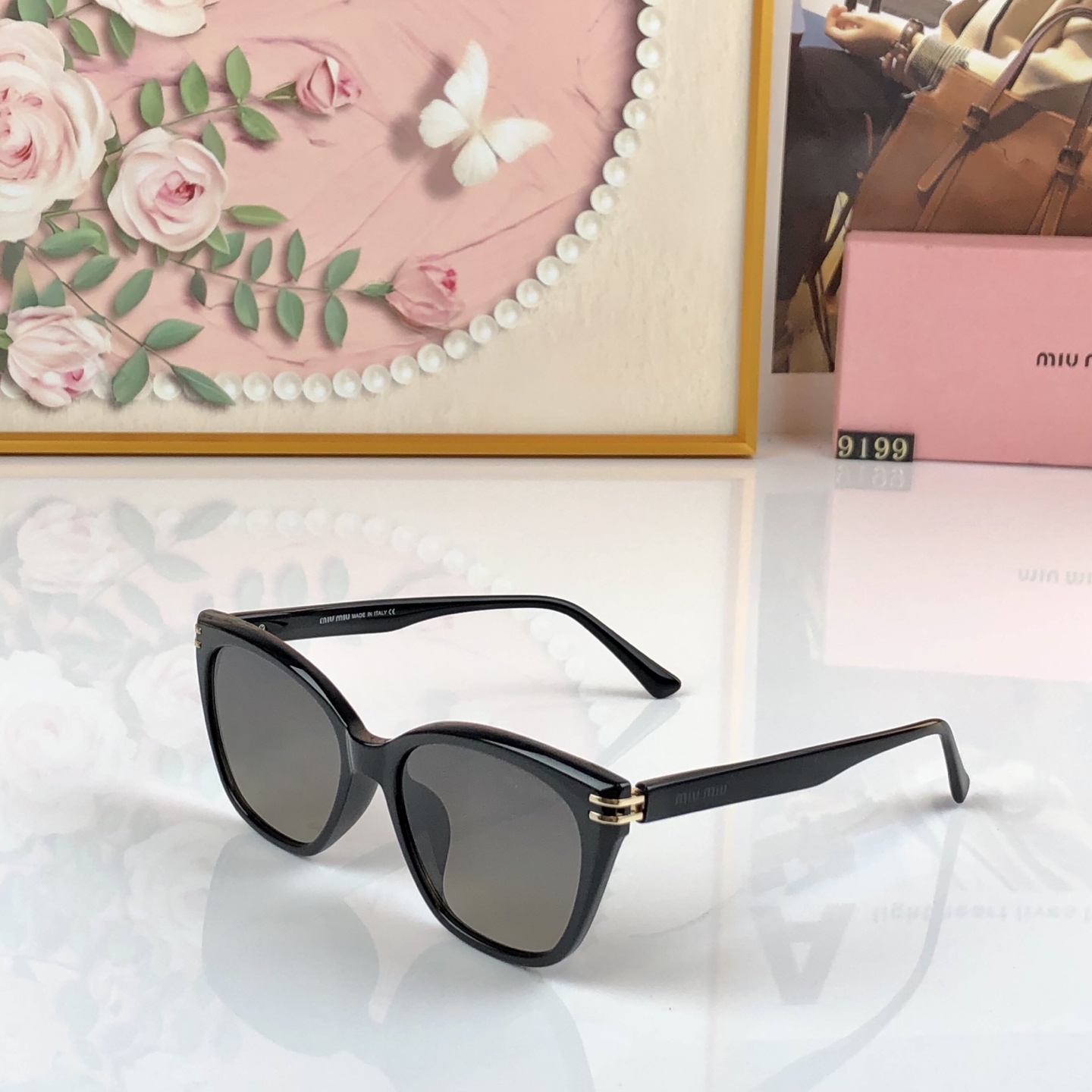 [TOP] Miu Miu Sunglasses -Black - 711 Luxury