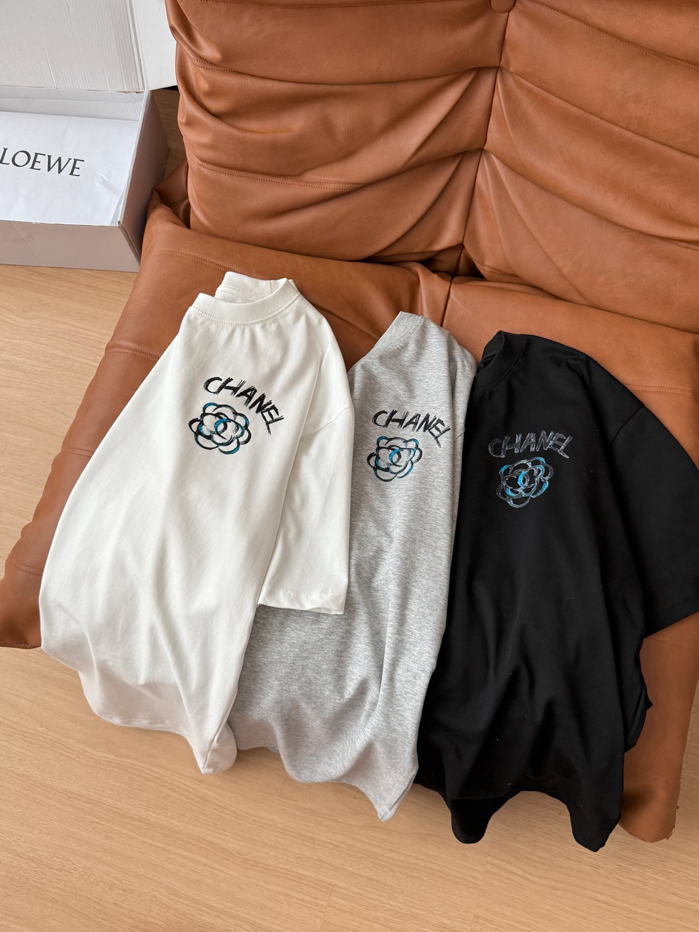 [TOP] CHANEL  T-shirt - 3 Colors