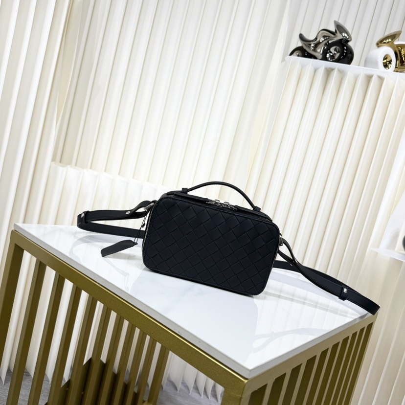 [TOP] Bottega Veneta BV Men's Bag 20-11.5-6 cm - Black - 711 Luxury