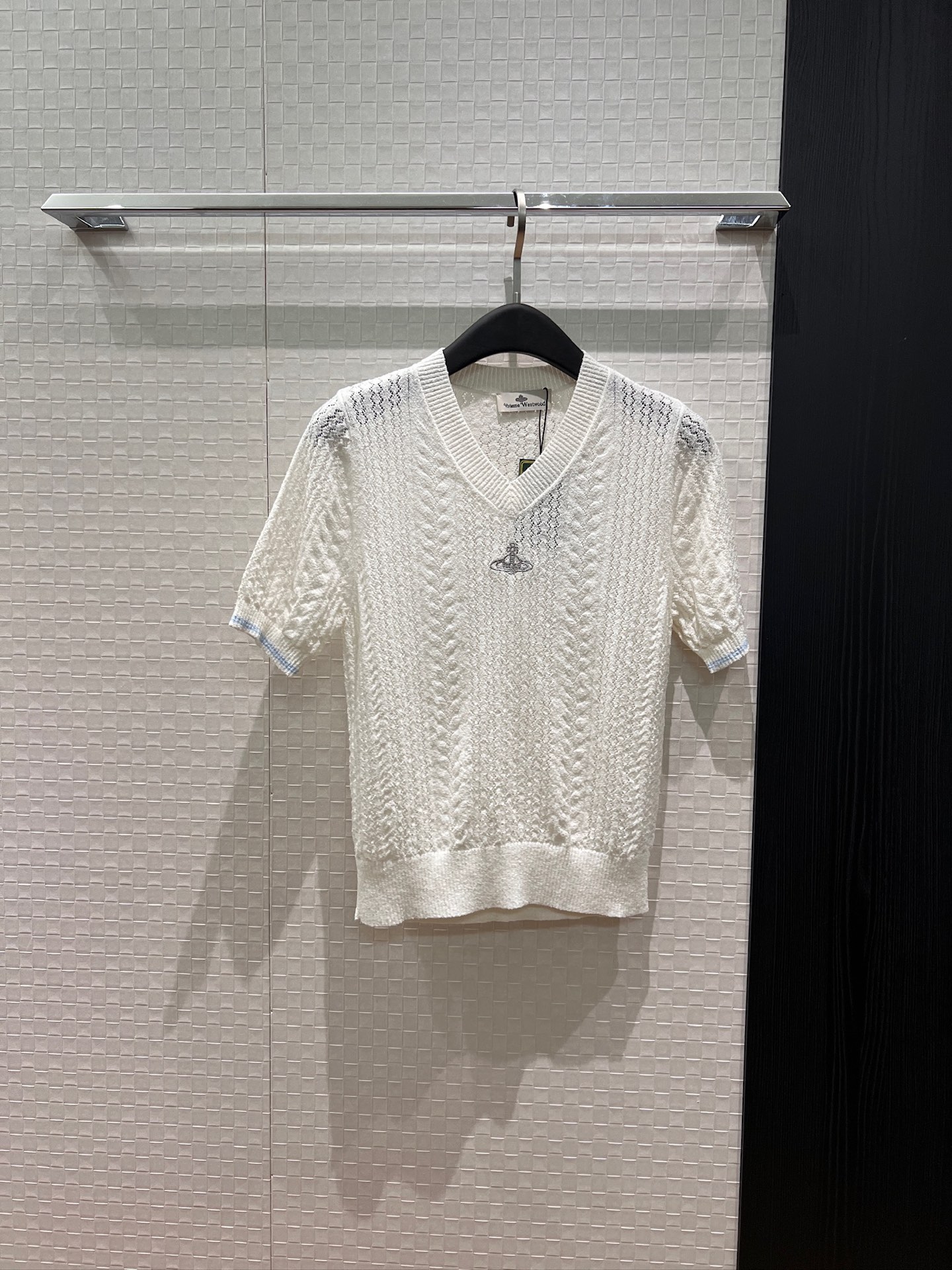 [TOP] Vivienne Westwood V-neck Knit Polo Shirt - White