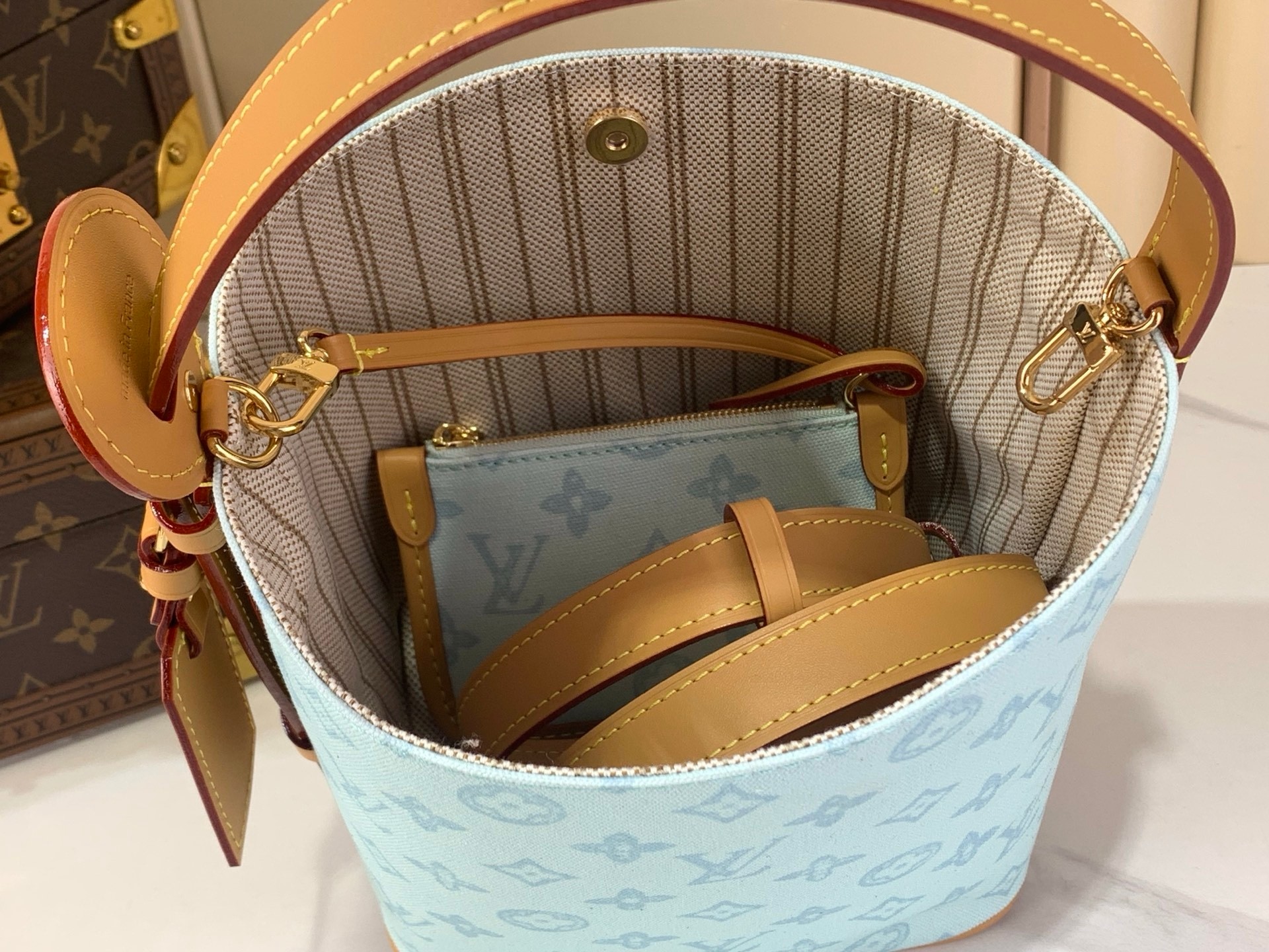 [TOP] Louis Vuitton LV All In BB Bag 16x18x12cm - Light blue