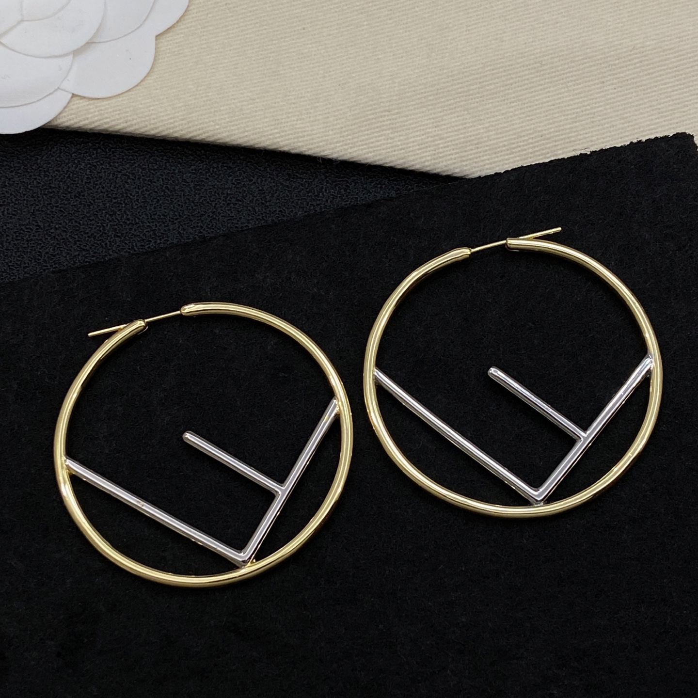 [TOP] FENDI Earrings - Gold - 711 Luxury