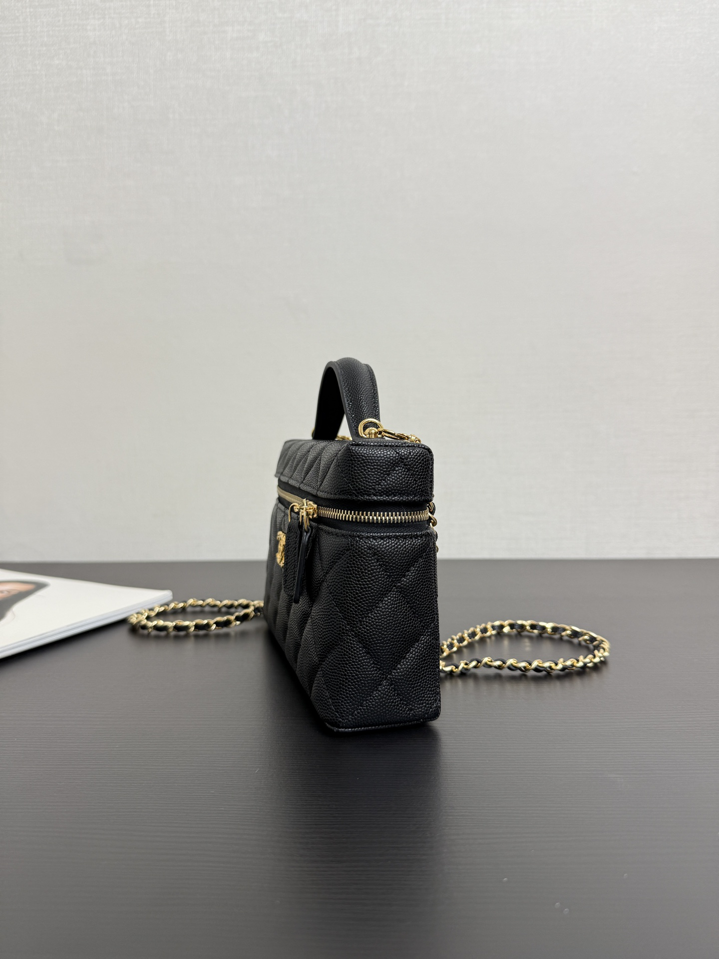 [TOP] CHANEL Box Bag Caviar 19cm - Black & GHW - 711 Luxury