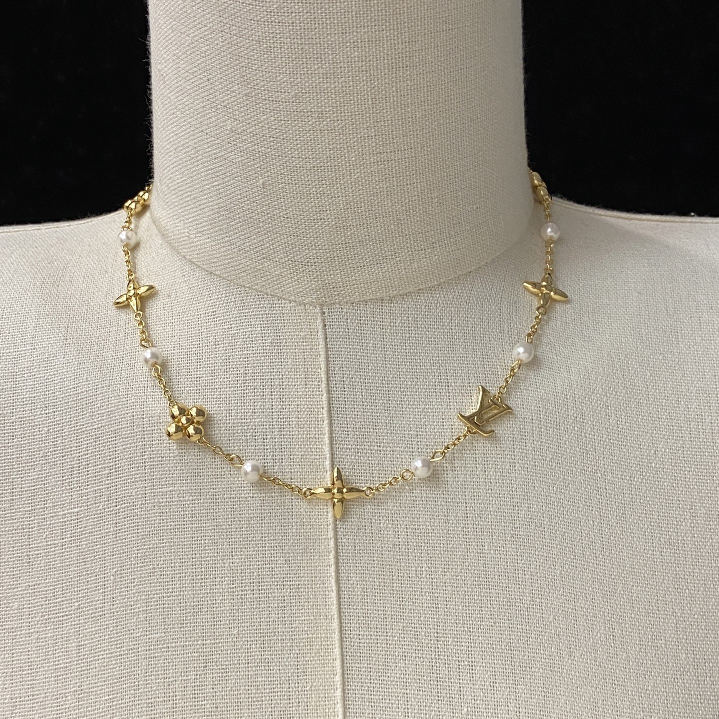 [TOP] Louis Vuitton LV Necklace - Gold - 711 Luxury