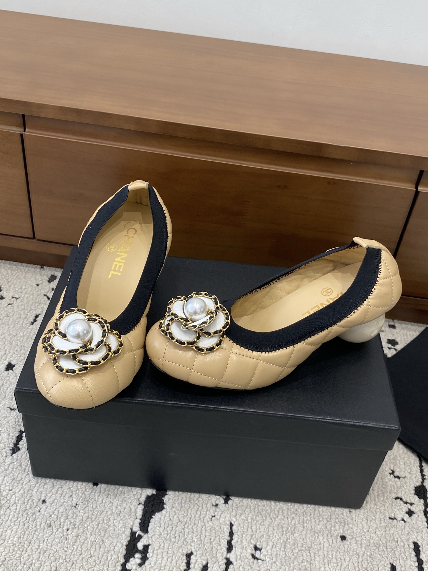 [TOP] CHANEL Pumps - Apricot - 711 Luxury