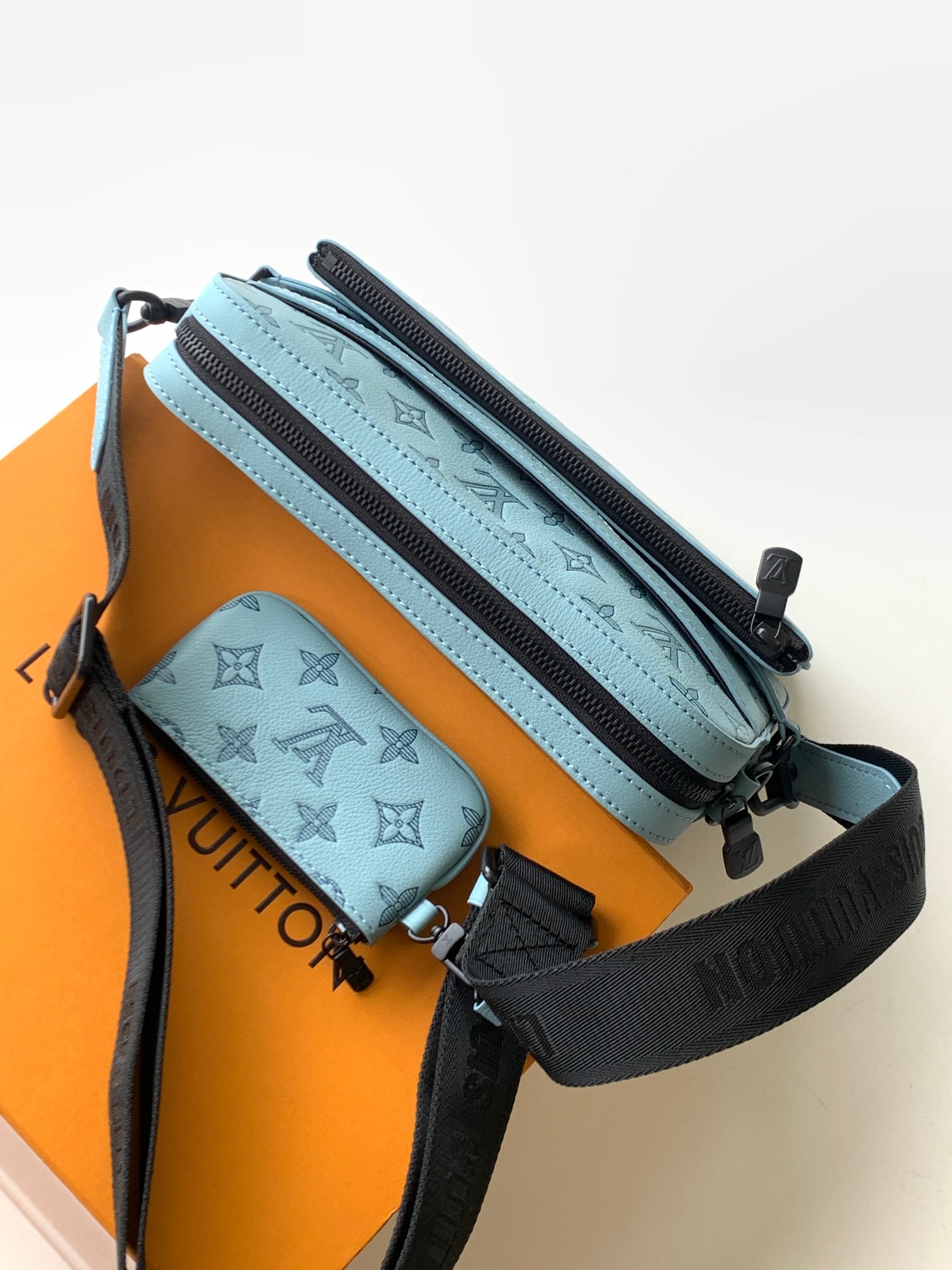 [TOP] Louis Vuitton LV Trio Messenger Bag 25x18.5x7cm - Blue