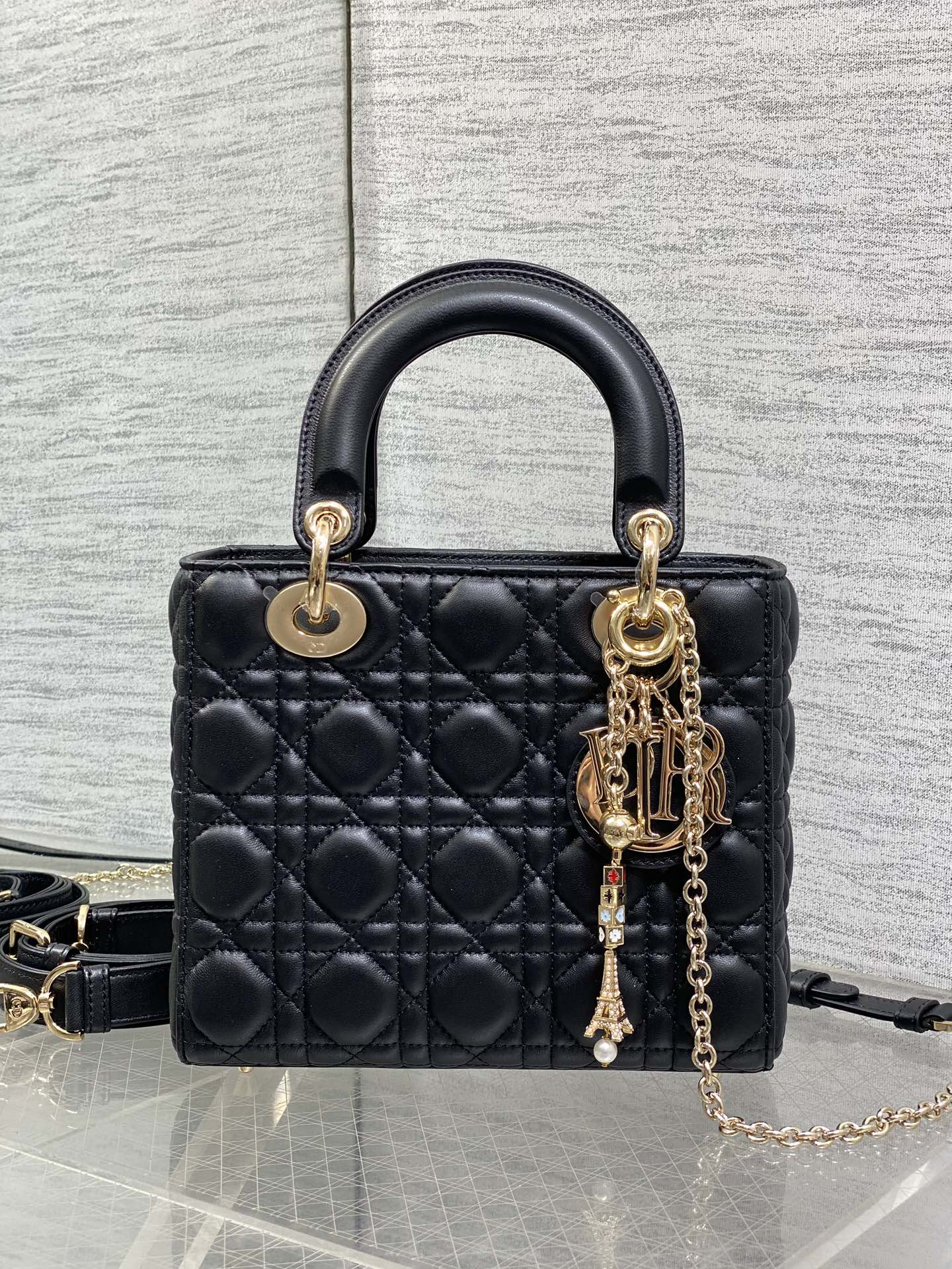 [TOP] Christian Dior Lady Dior Bag Lambskin 20x17x8cm - Black - 711 Luxury