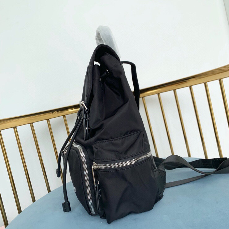 [TOP] BURBERRY Backpack 22x33cm - Black - 711 Luxury