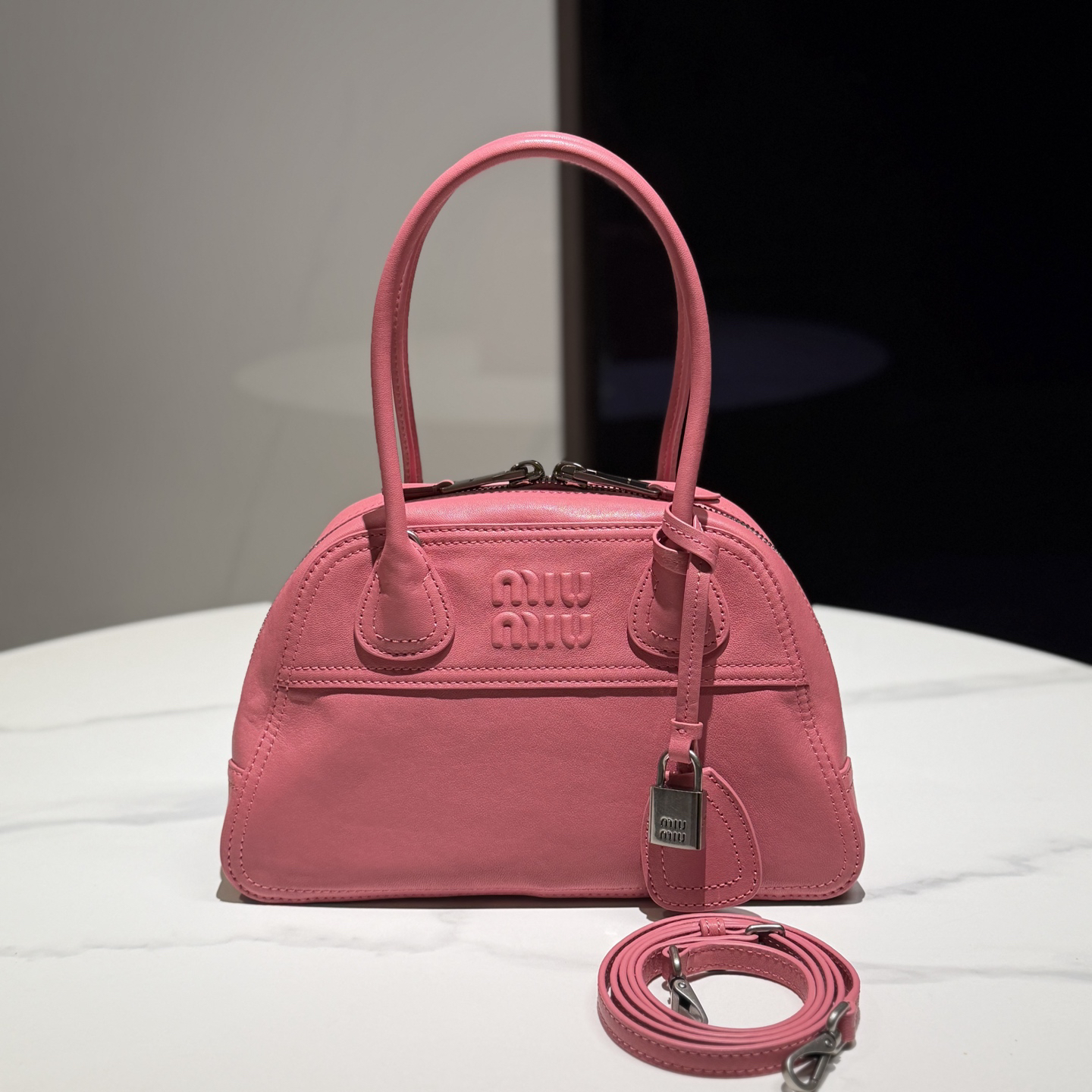 [TOP] Miu Miu Vivant Handbag 28X17X9.5CM - Pink - 711 Luxury