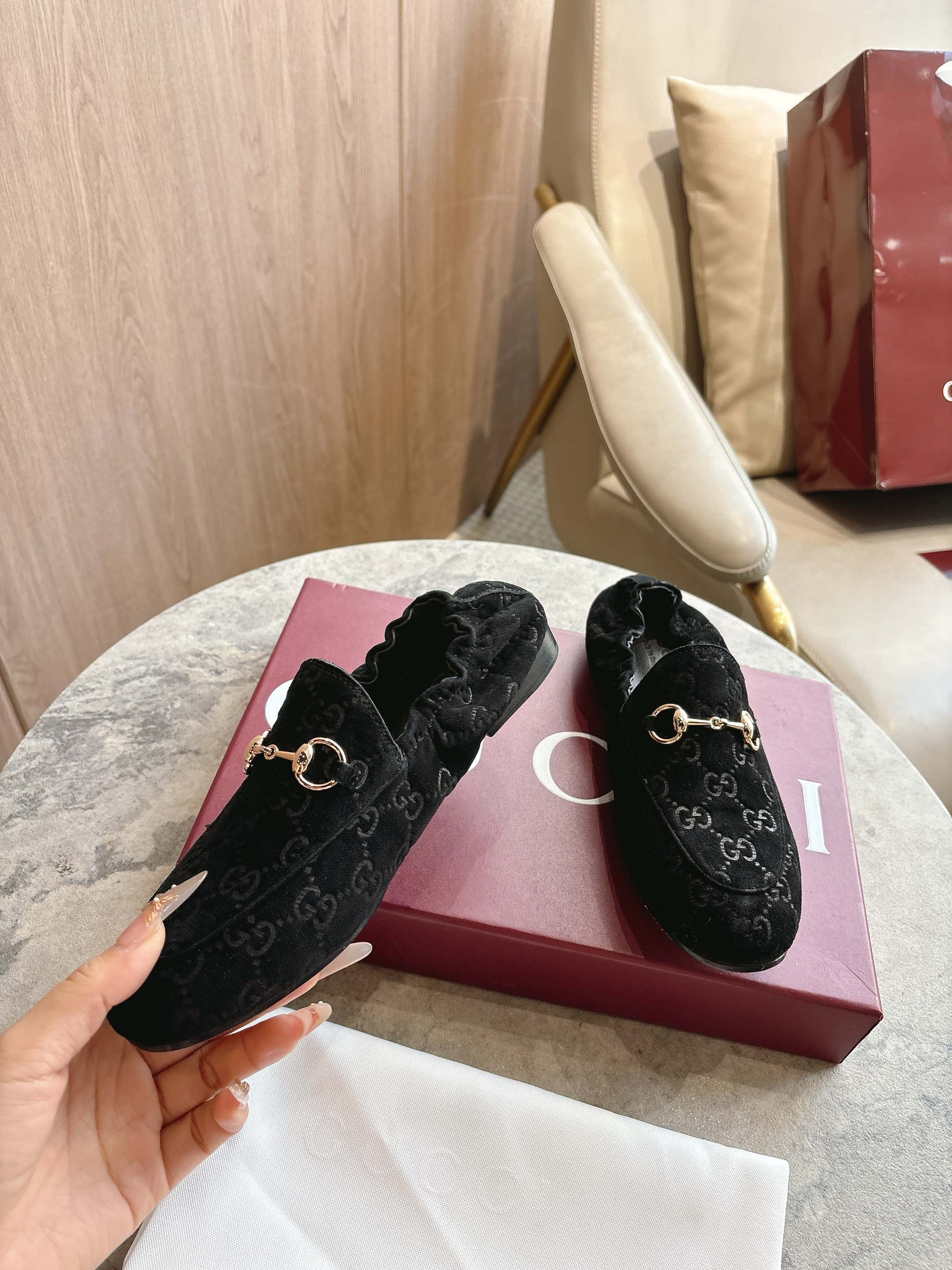 [TOP] GUCCI Shoes - Black - 711 Luxury