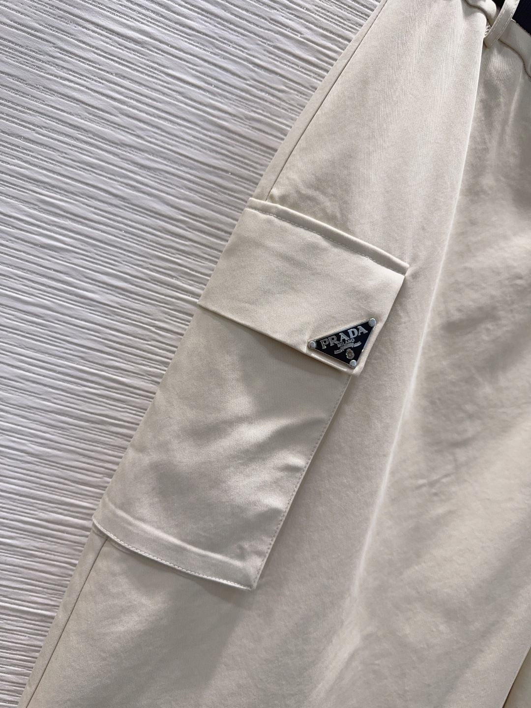 [TOP] PRADA Suit -Beige