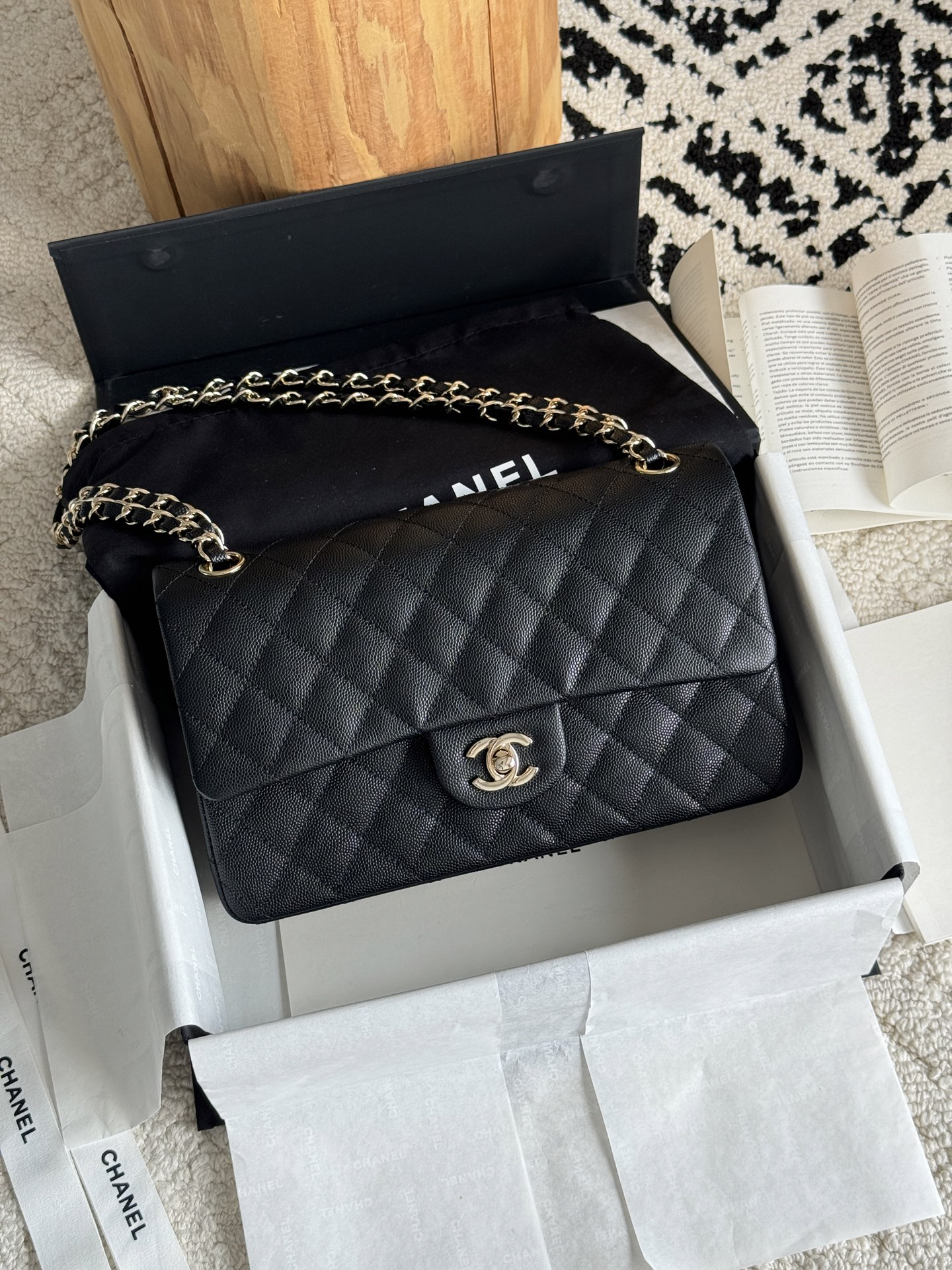 [TOP] CHANEL Classic Flap Bag Caviar 25.5cm - Black & Light Gold Hardware - 711 Luxury