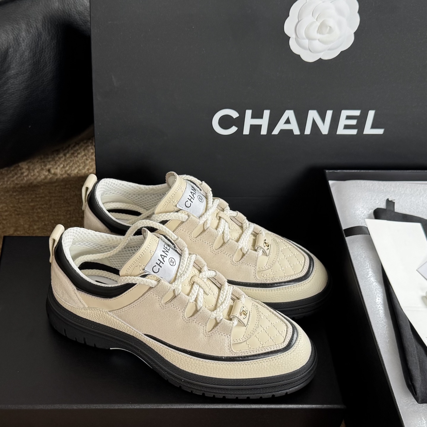 [TOP] CHANEL Sneakers - Beige - 711 Luxury