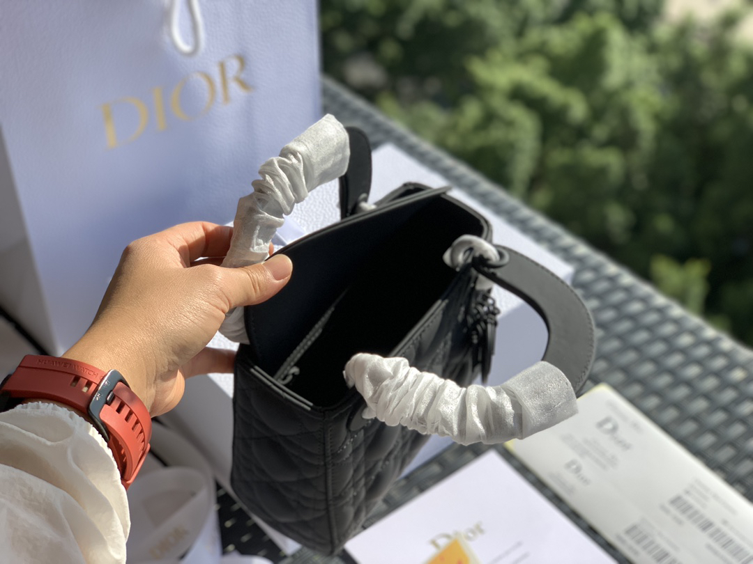 [TOP] Christian Dior Lady Dior Bag 17x15x7cm - Black