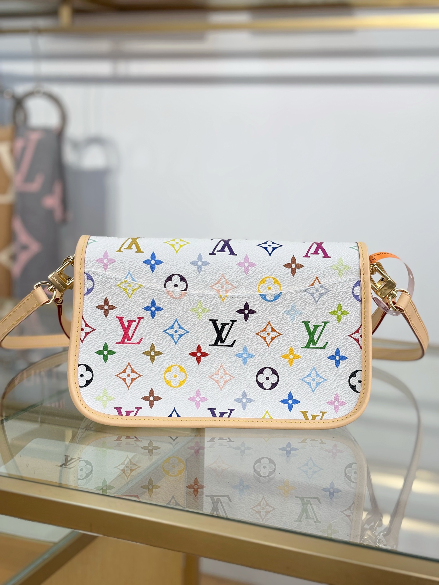 [TOP] Louis Vuitton LV x TM Diane Bag 24x15x9cm - White