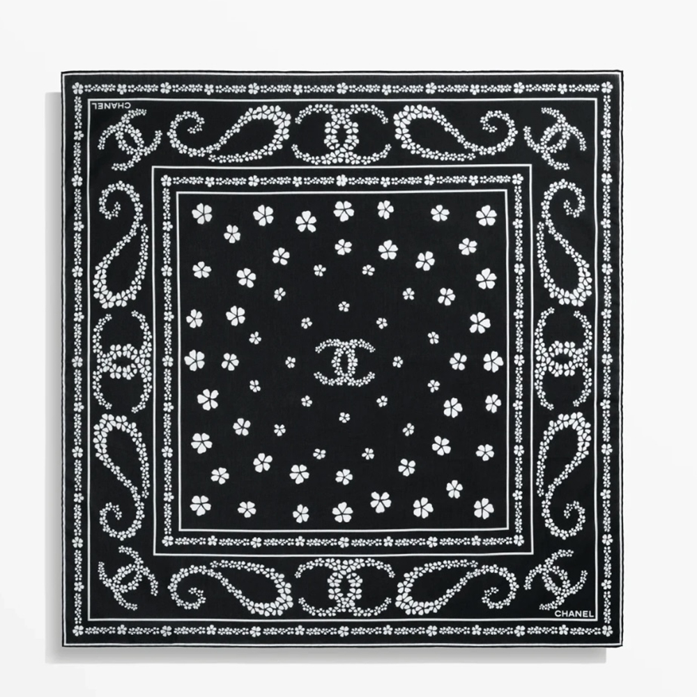 Chanel Scarf Chanel Four Leaf Clover Paisley Pattern 90 Square Scarf #393728 | Nigo Office