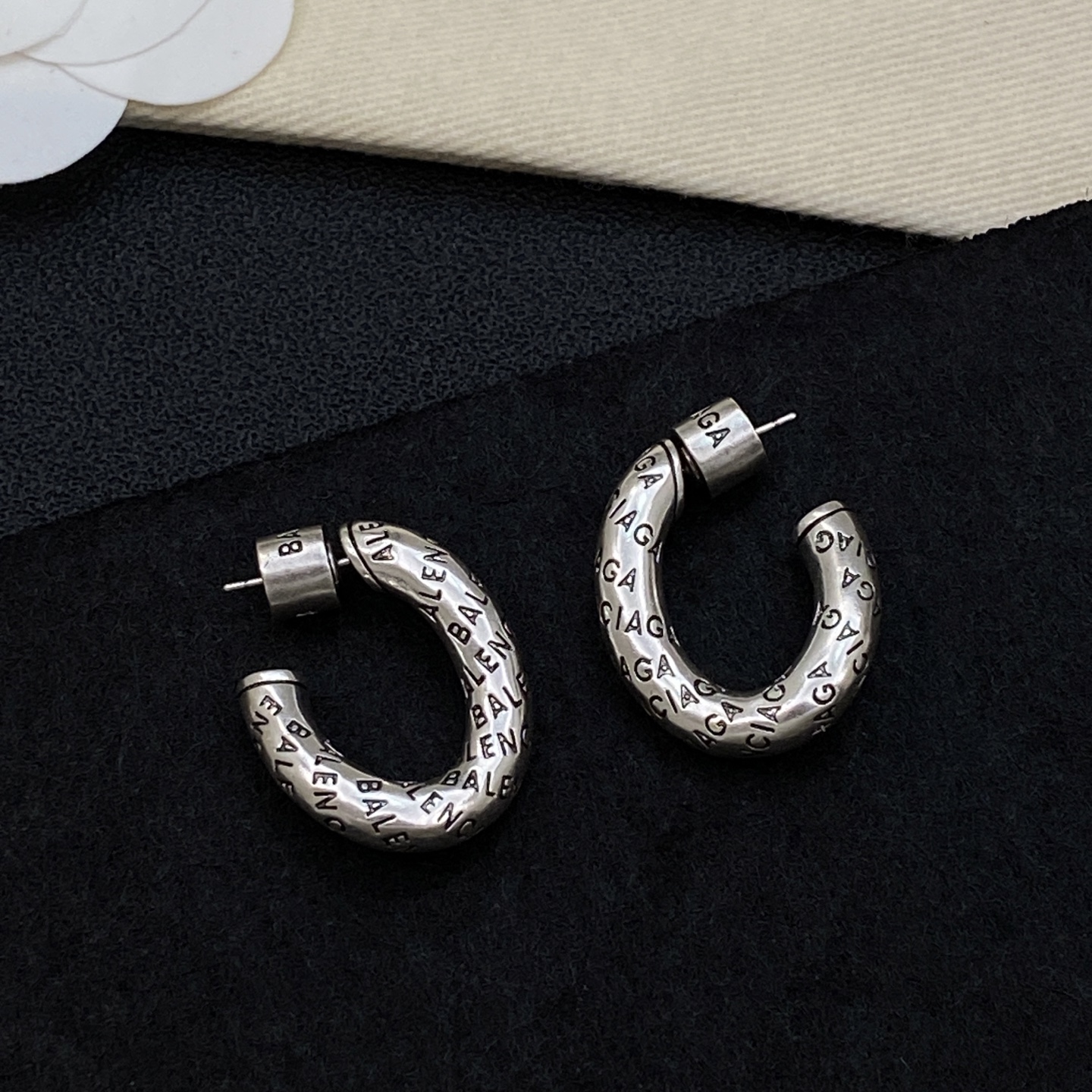 [TOP] BALENCIAGA Earrings - Sliver - 711 Luxury