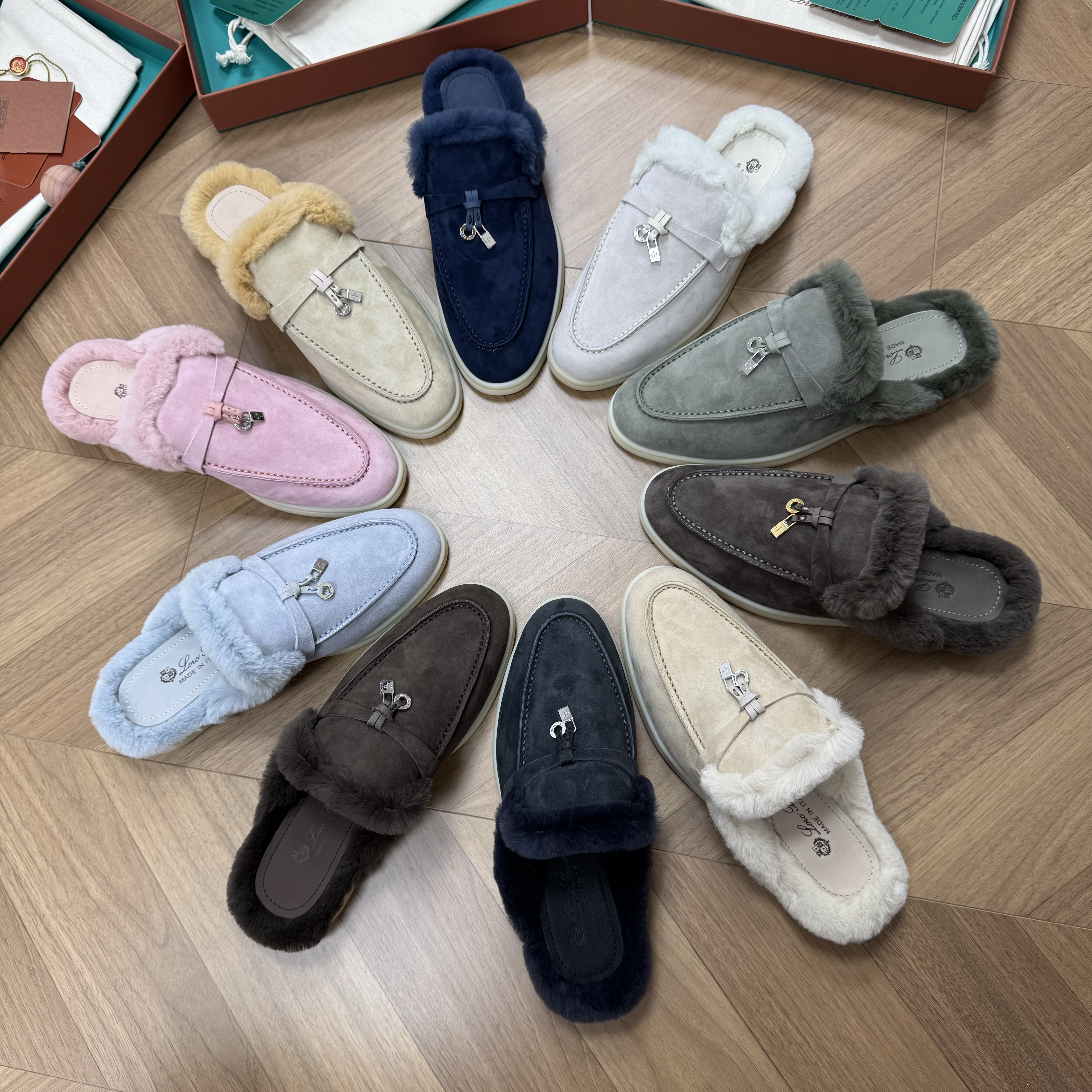 Loro Piana Accessory Loro Piana Babouche Charms Walk Suede Windy Dunes Sabot #395358 | Nigo Office
