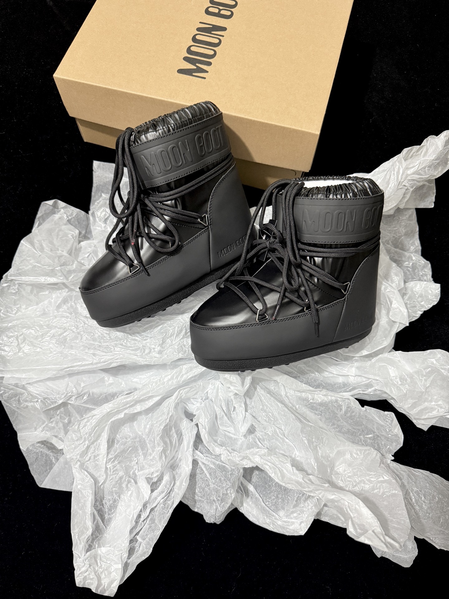 Designer Shoes Moon Boot ICON LOW GLANCE PLATINUM SATIN BOOTS #396144 View 2 | Nigo Office