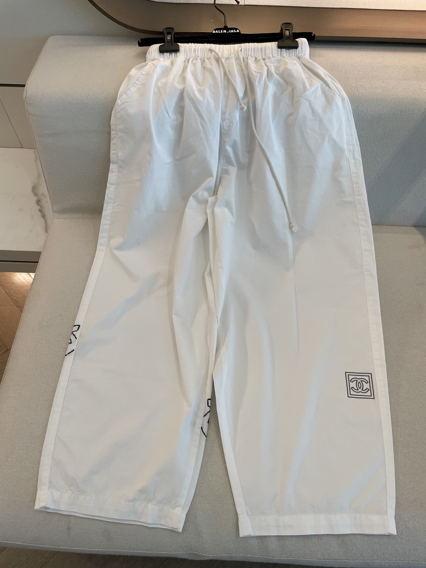 [TOP] CHANEL Pants - White