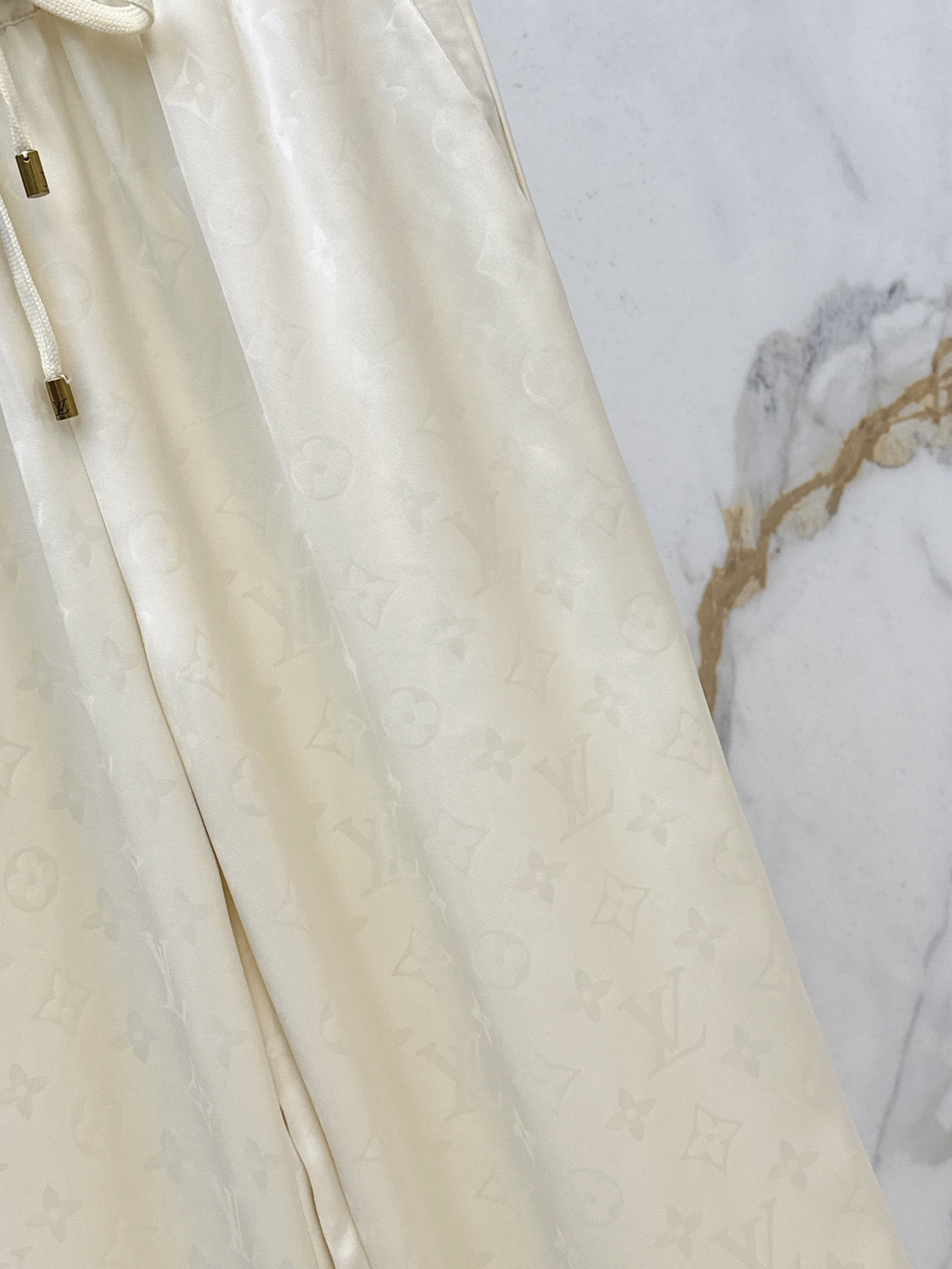 [TOP] Louis Vuitton LV Pants - White